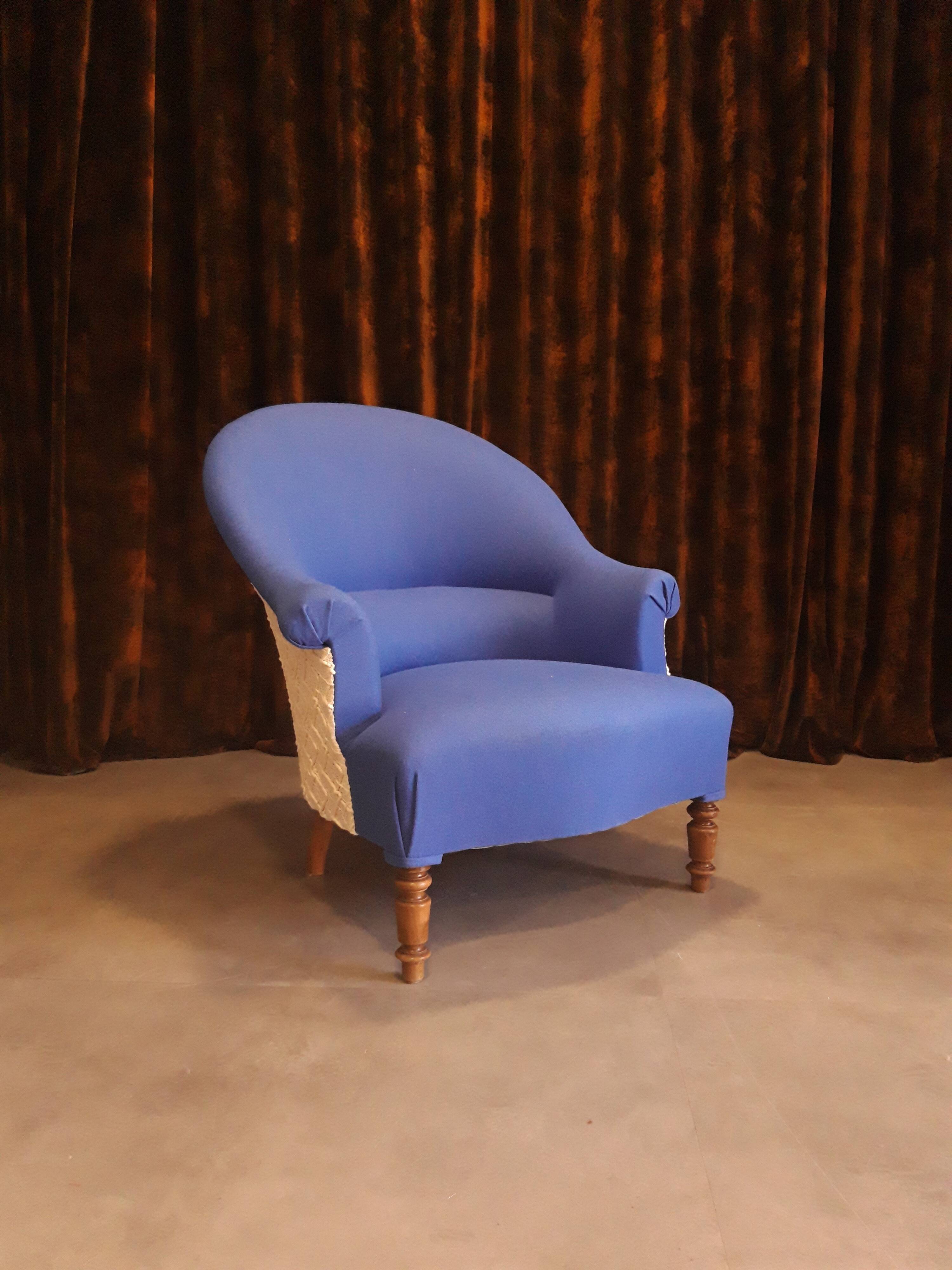 Toad armchair
