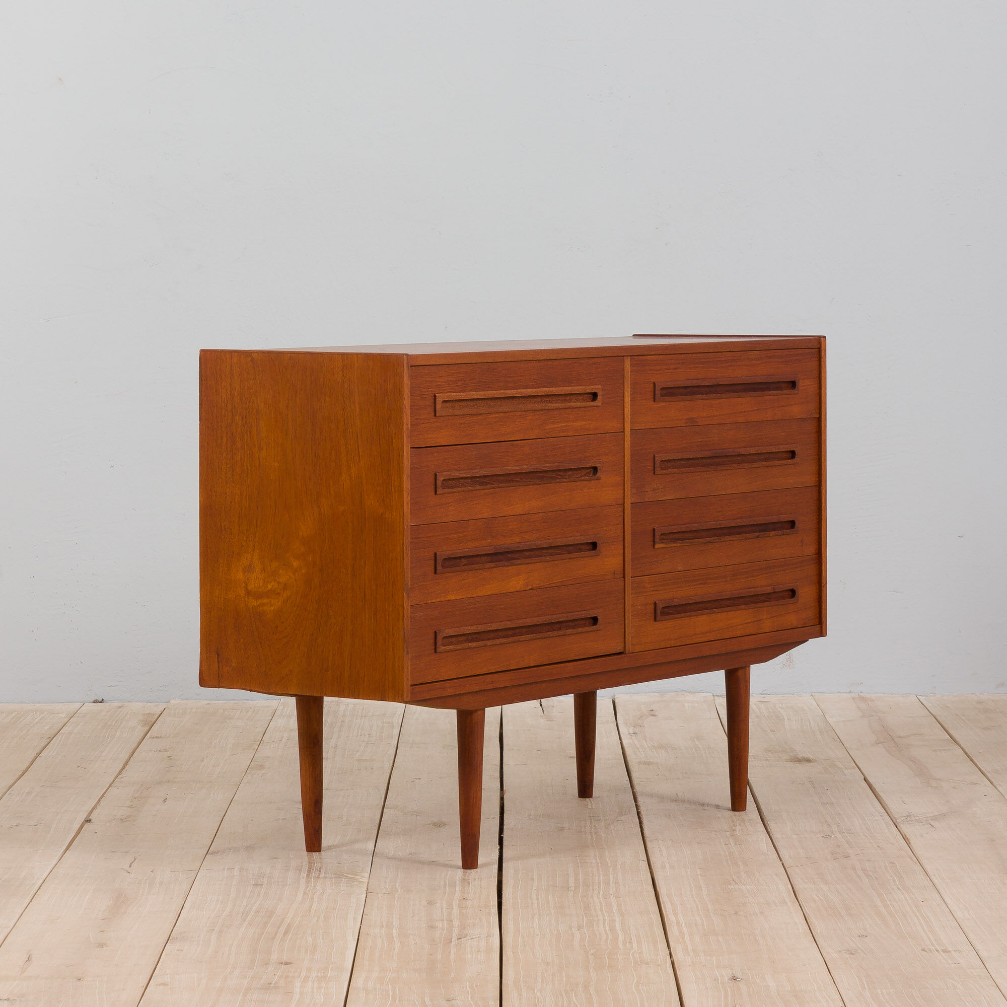 Danish mid century wide teak dresser with 8 drawers, 1960s