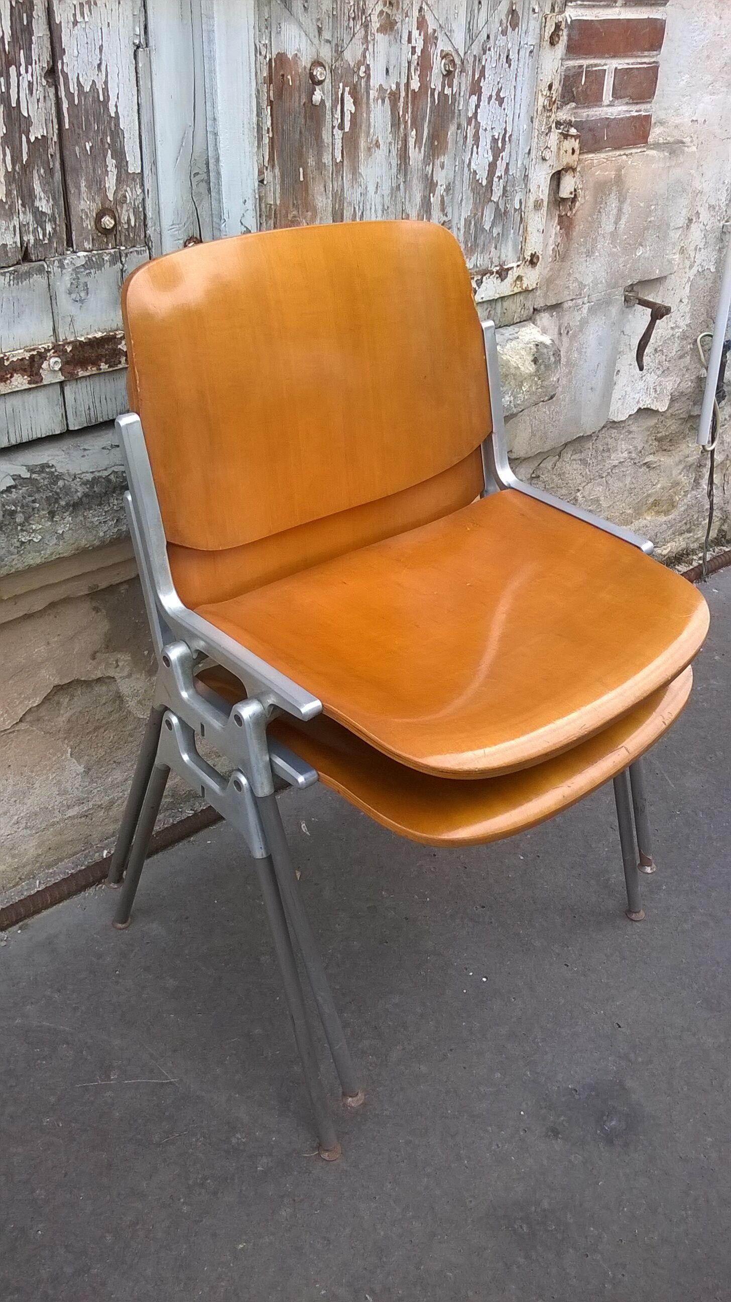 pairs chairs Giancarlo Piretti 1970