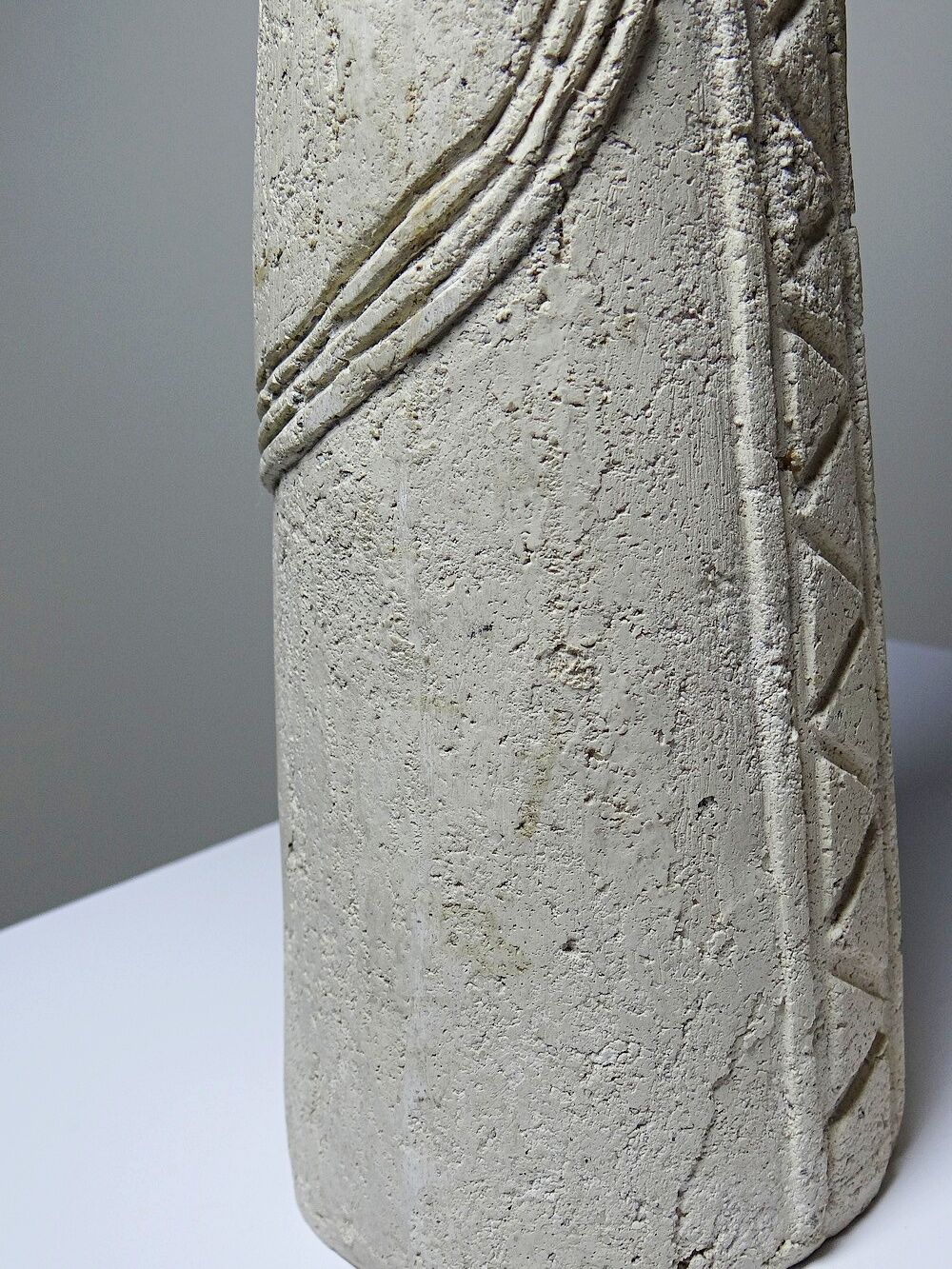 Pair of candlesticks "Akwe Priestesses" contemporary African Holländer style