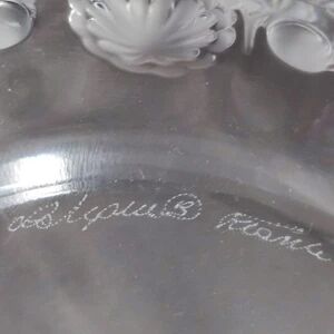 1970s Lalique crystal "Tokyo" table lighter signed. Made in France