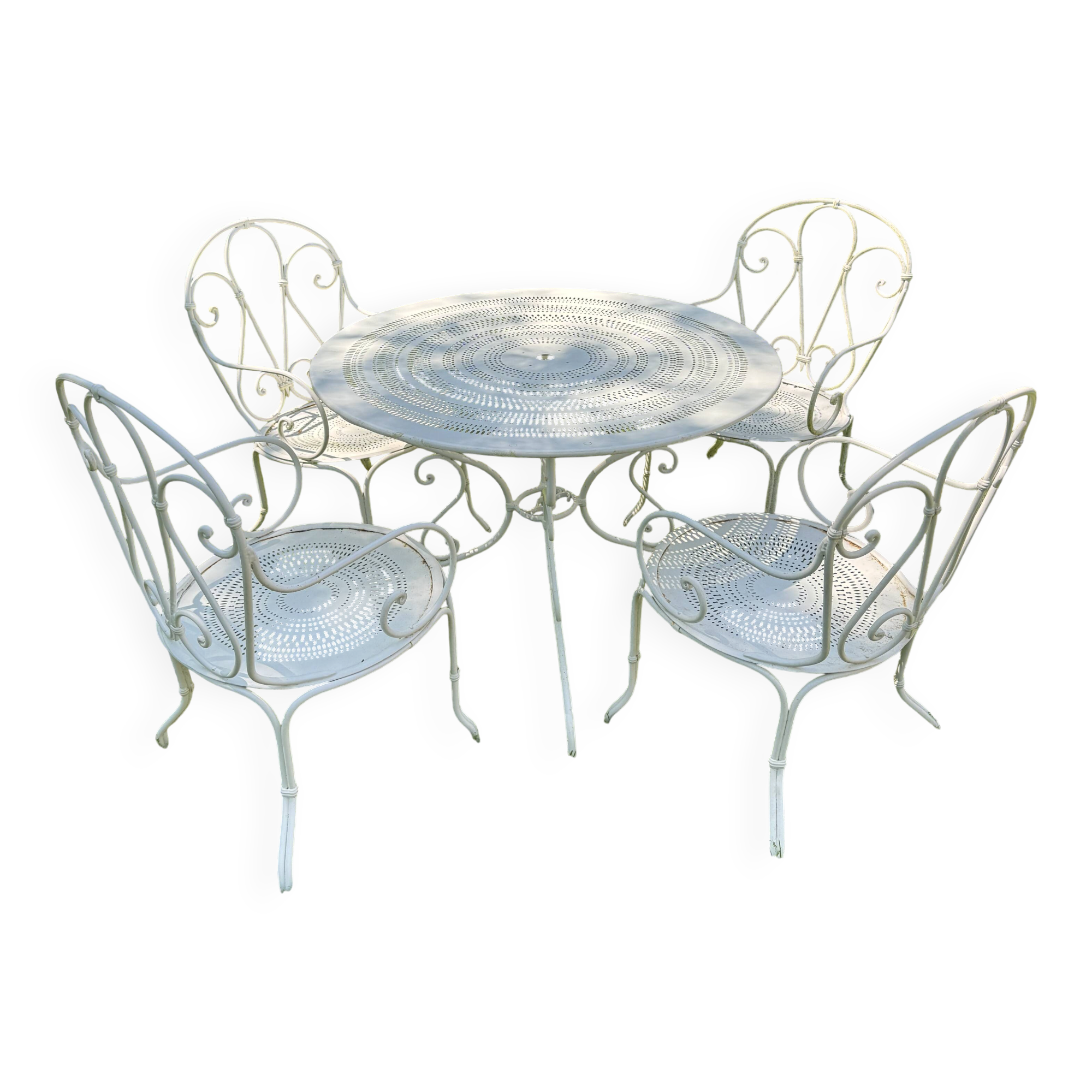 White lacquered wrought iron garden furniture — Belle Époque / 1950s style