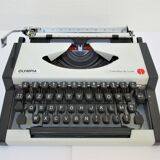 Olympia traveller typewriter luxury 70s