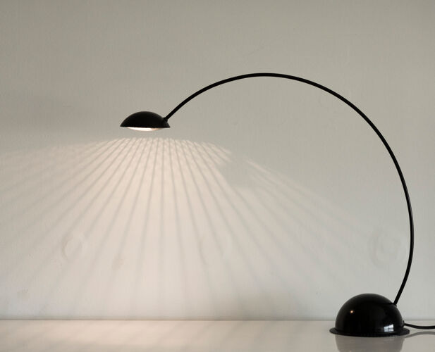 Lampe style années 80 noire design