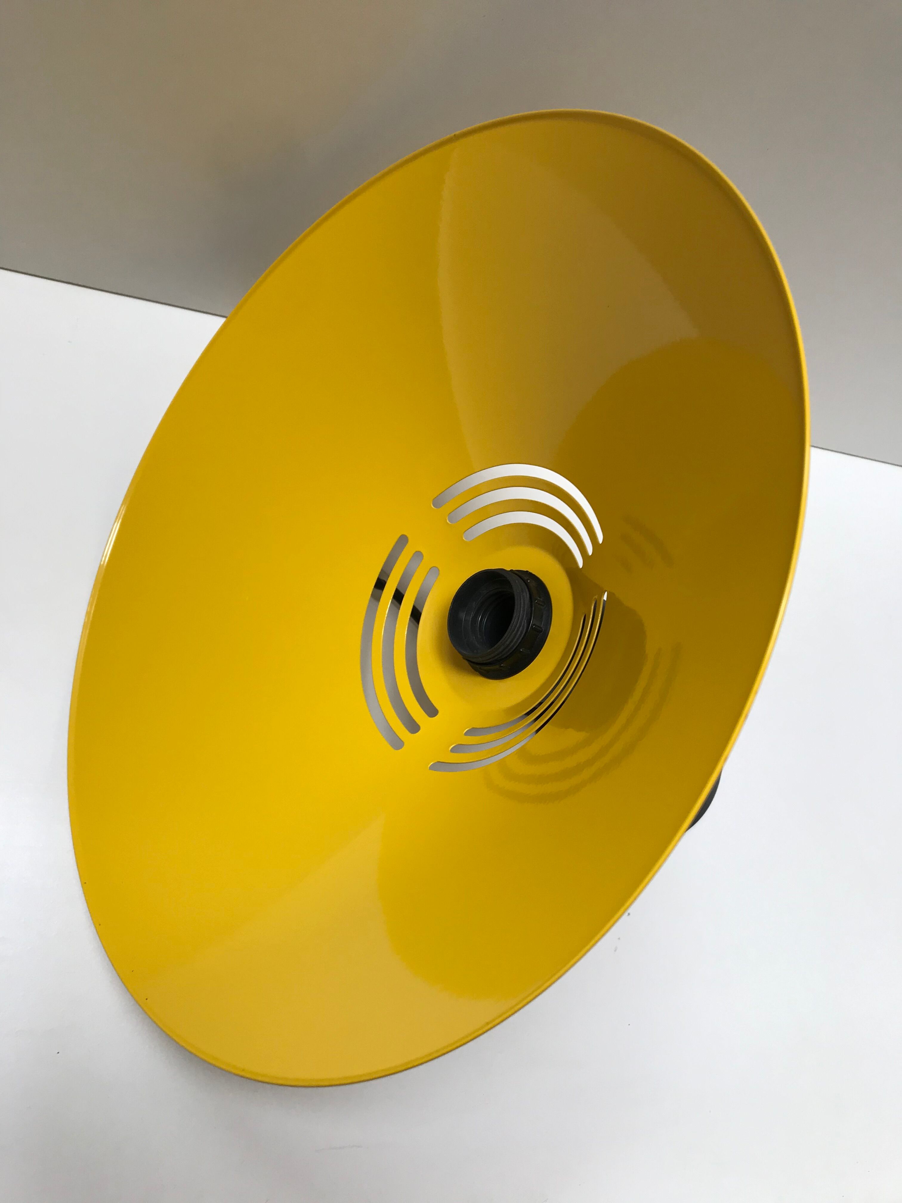 Yellow metal suspension