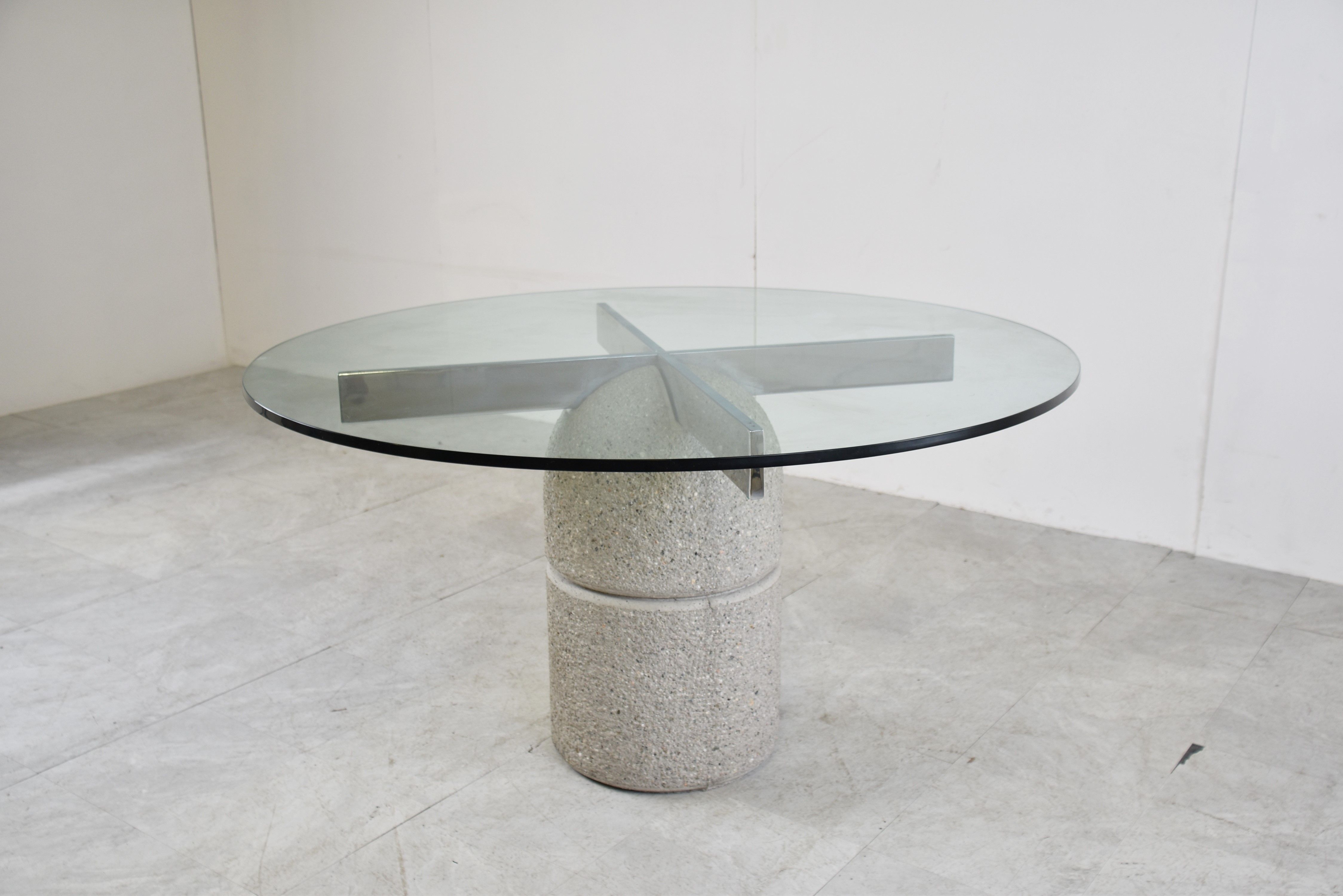 Giovanni Offredi "Paracarro" dining table for Saporiti, 1970s