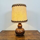 Vintage 70s table lamp – Sculpted ceramic with original shade