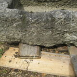 Auge in stone