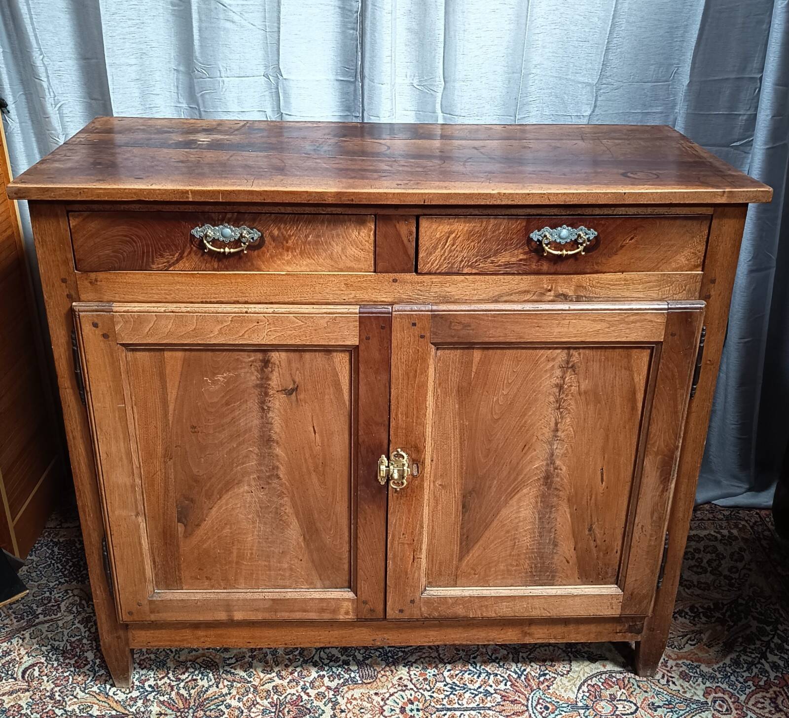 Louis XVI height-adjustable buffet in walnut