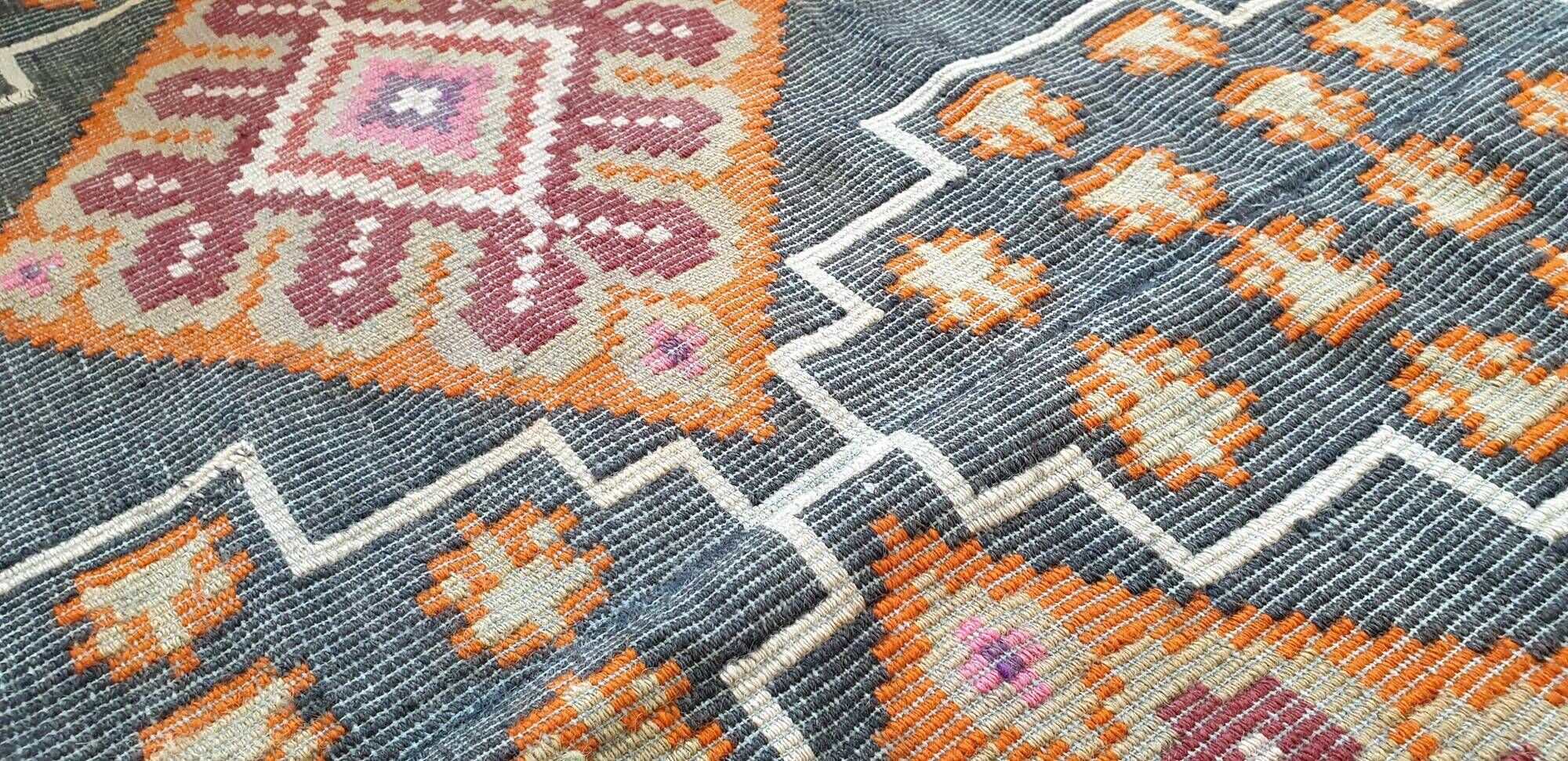 Tapis roumain en laine 200x156cm