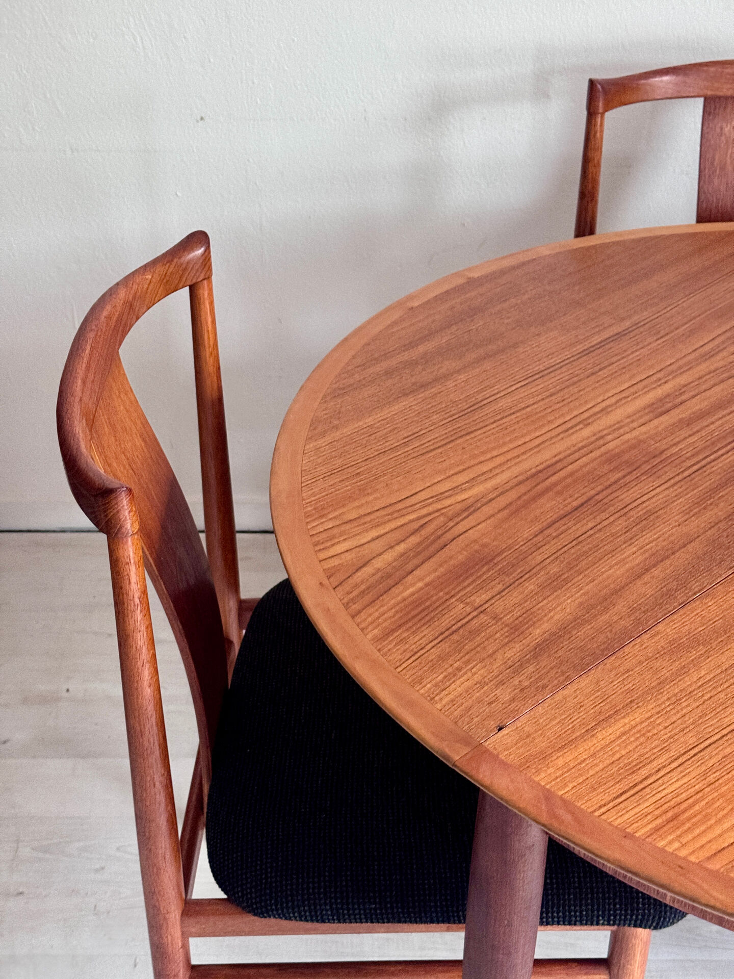 6 Danish mid-century teak chairs by Henning Sørensen for Danex from the 1960s.