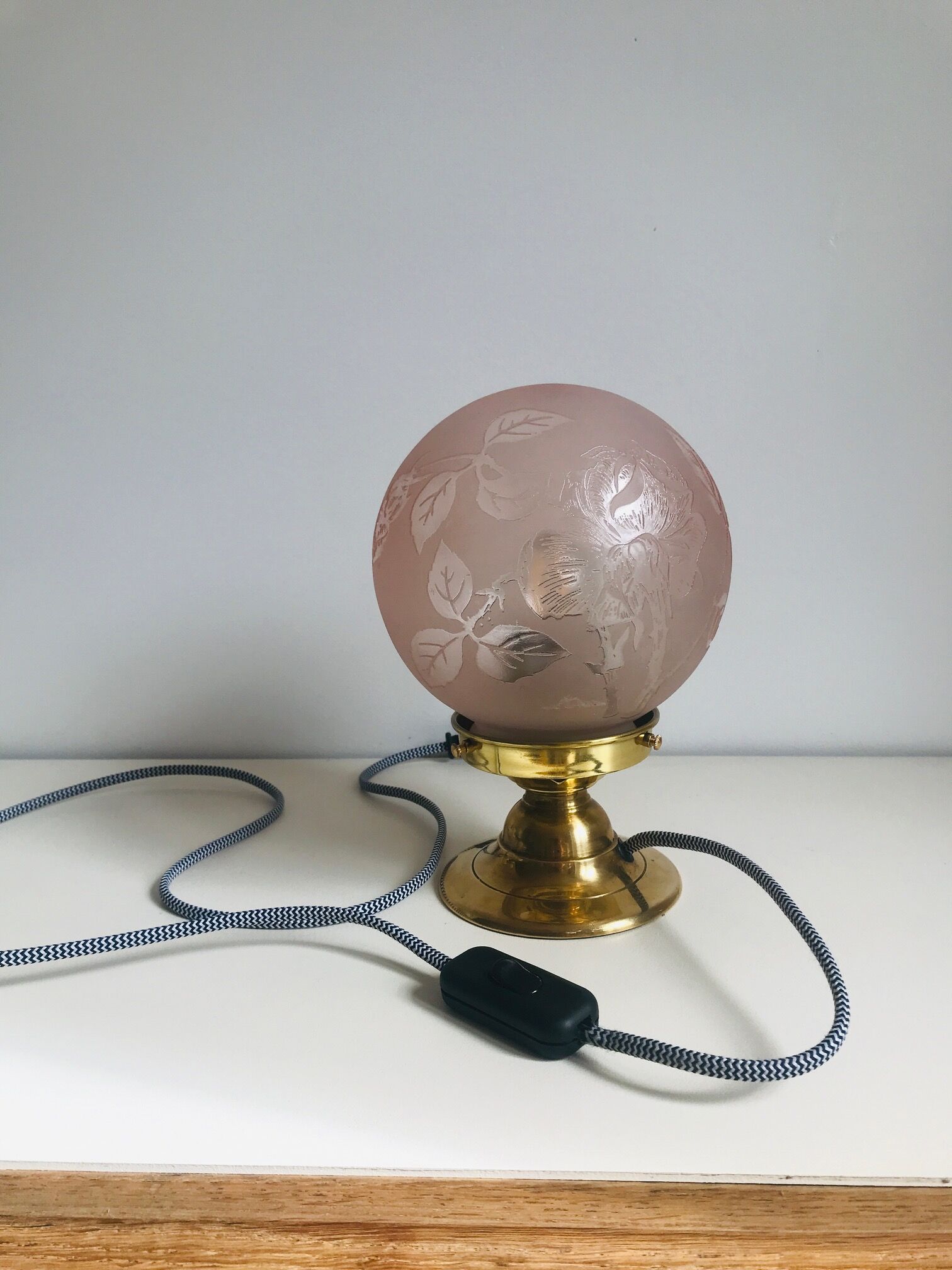 Lampe à poser globe vintage Deveau