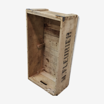 Caisse en bois M. Fleurier