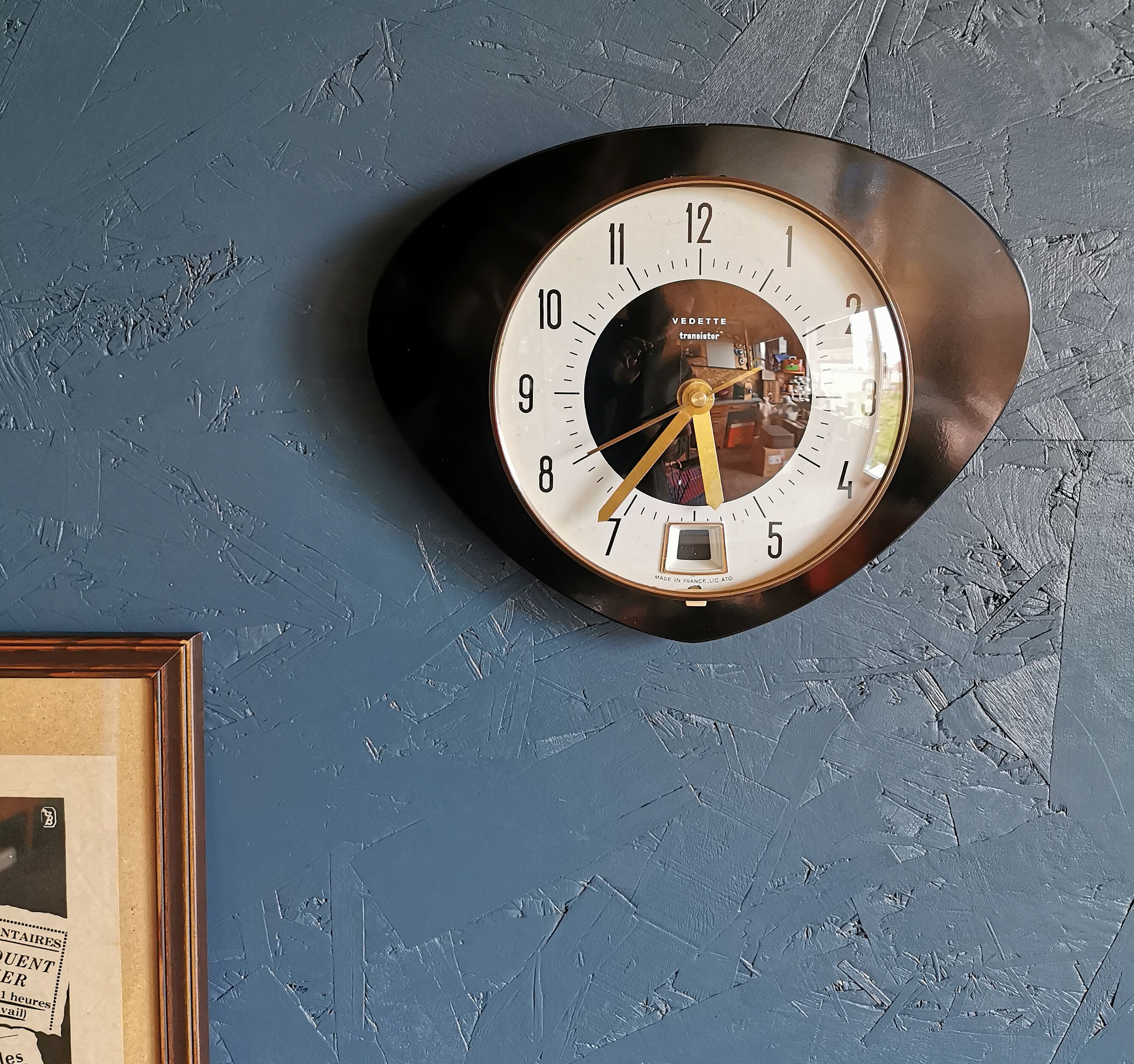 Vintage formica clock silent trapezoid wall clock "Black transistor star"