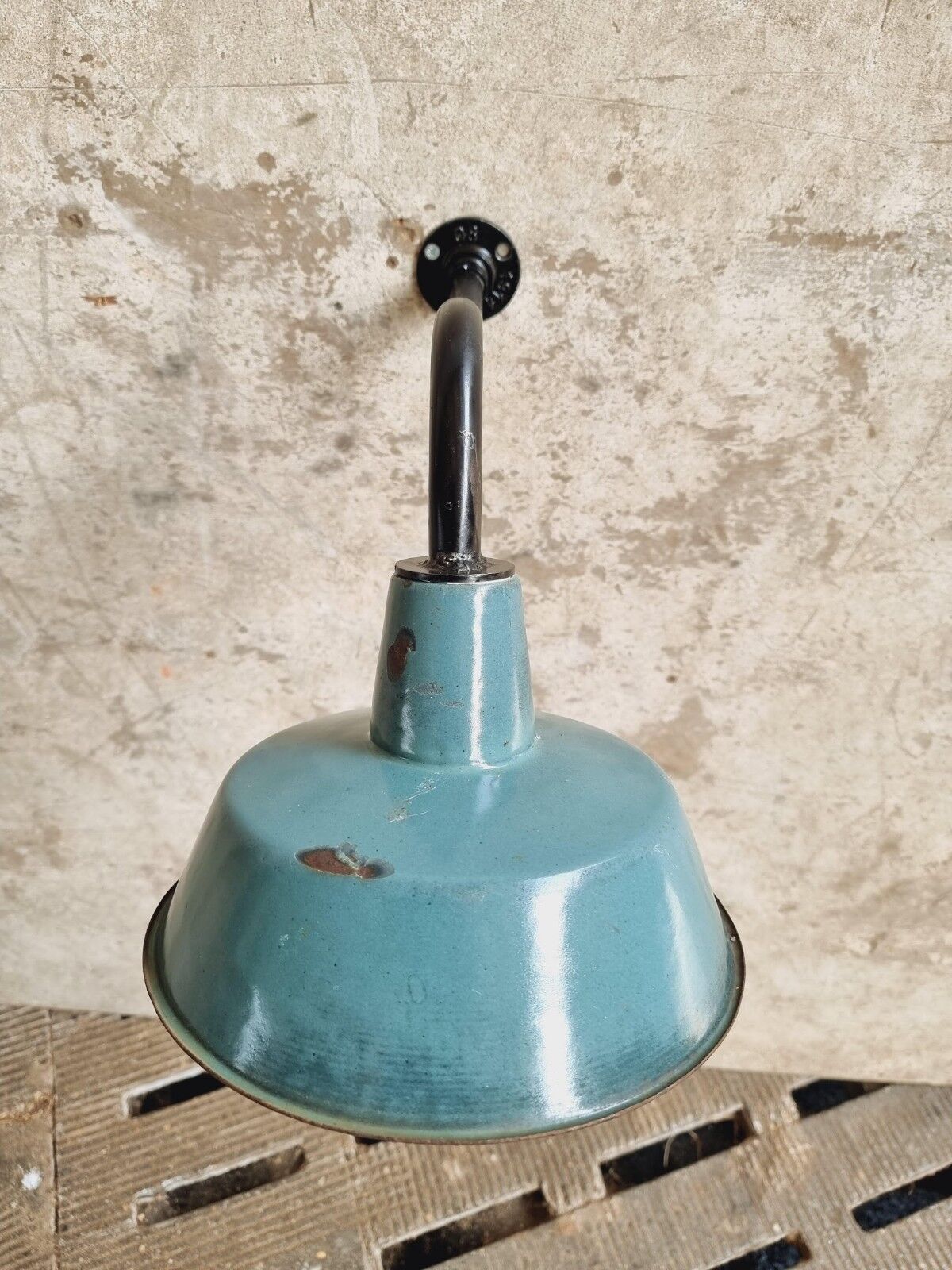 Old garden lamp vintage green wall lamp enamel