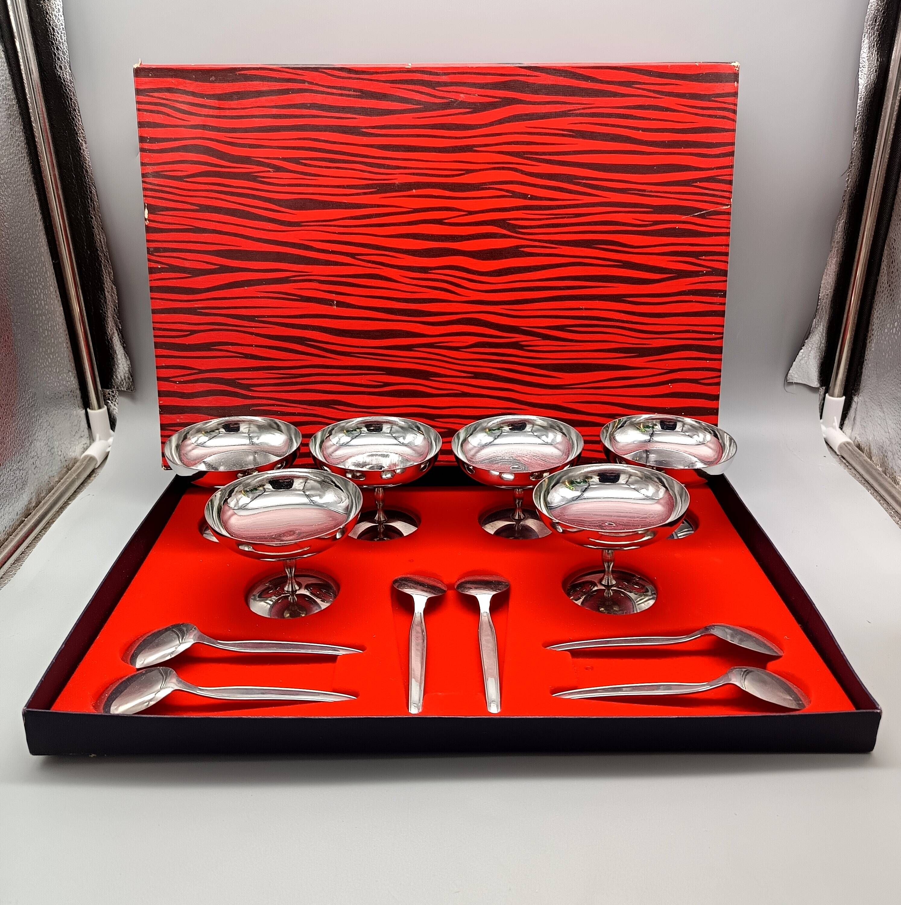 6 stainless steel ice cream cups and spoons, French, stainless steel bowl