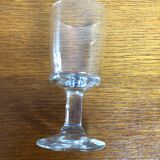 12 wine glasses made of blown glass