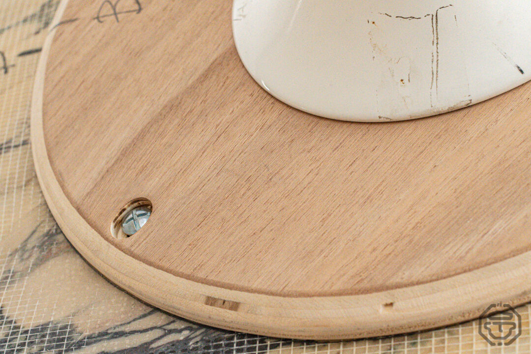 Eero Saarinen's Knoll tulip table