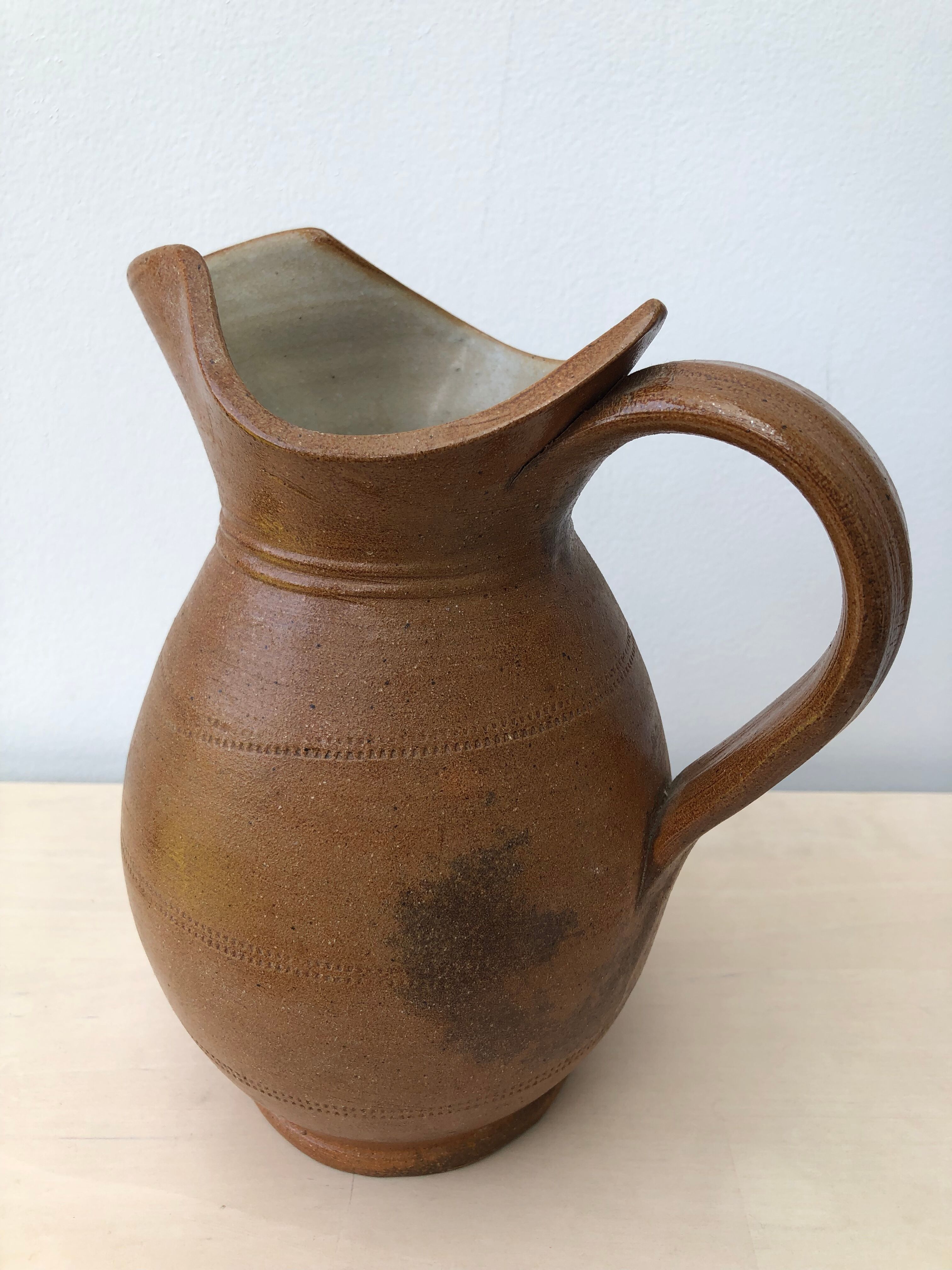 Sandstone pitcher
