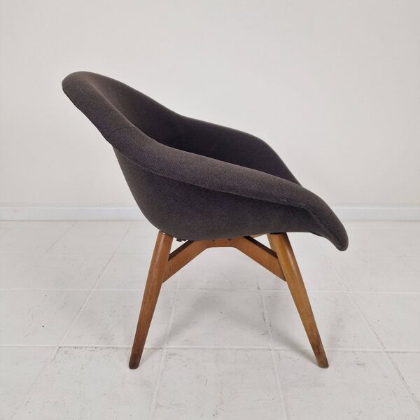 Lot de deux fauteuils baquets par Miroslav Navrátil pour Vertex, années 1960