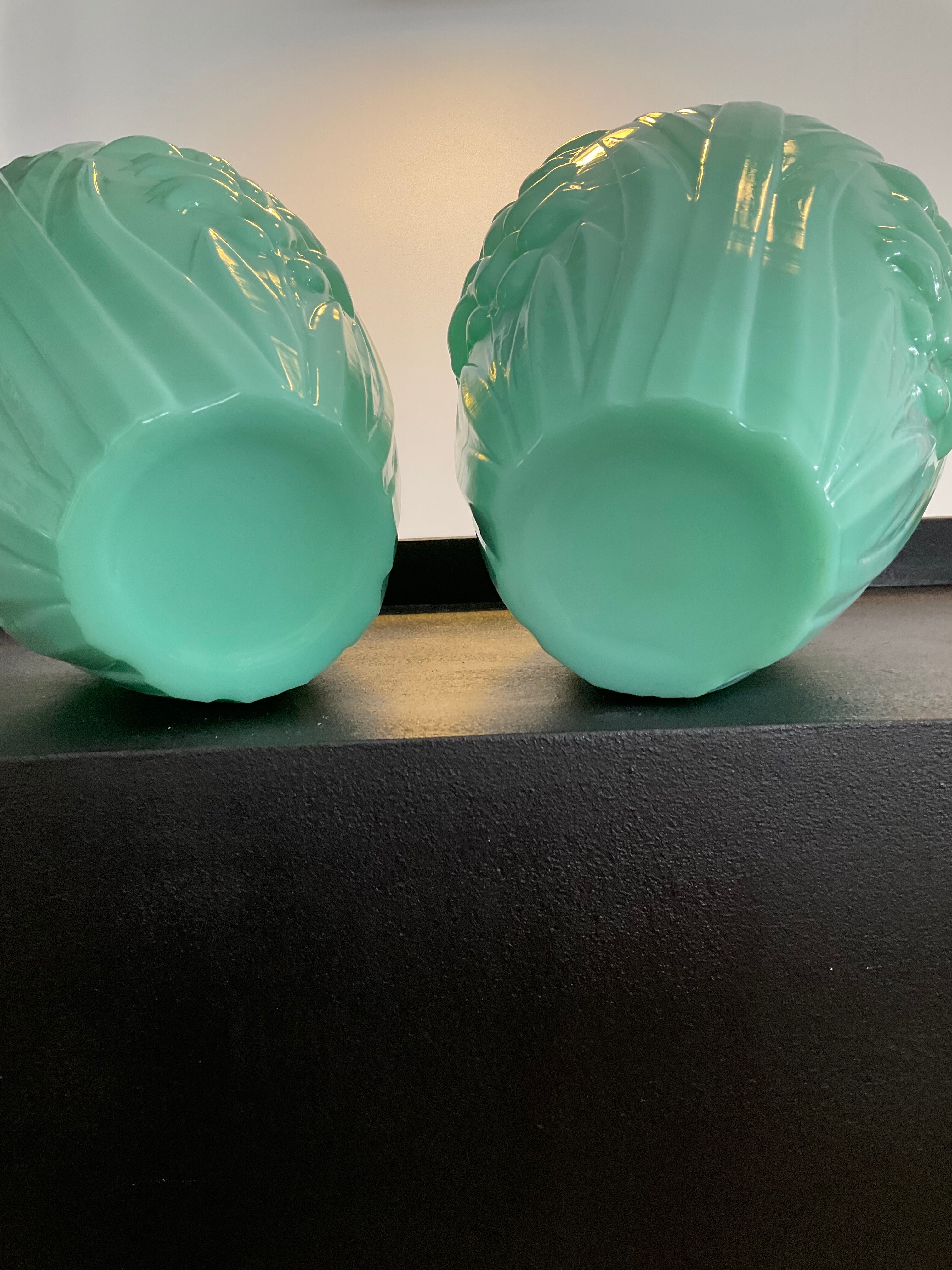 Paire de vases art deco en opaline vert celadon