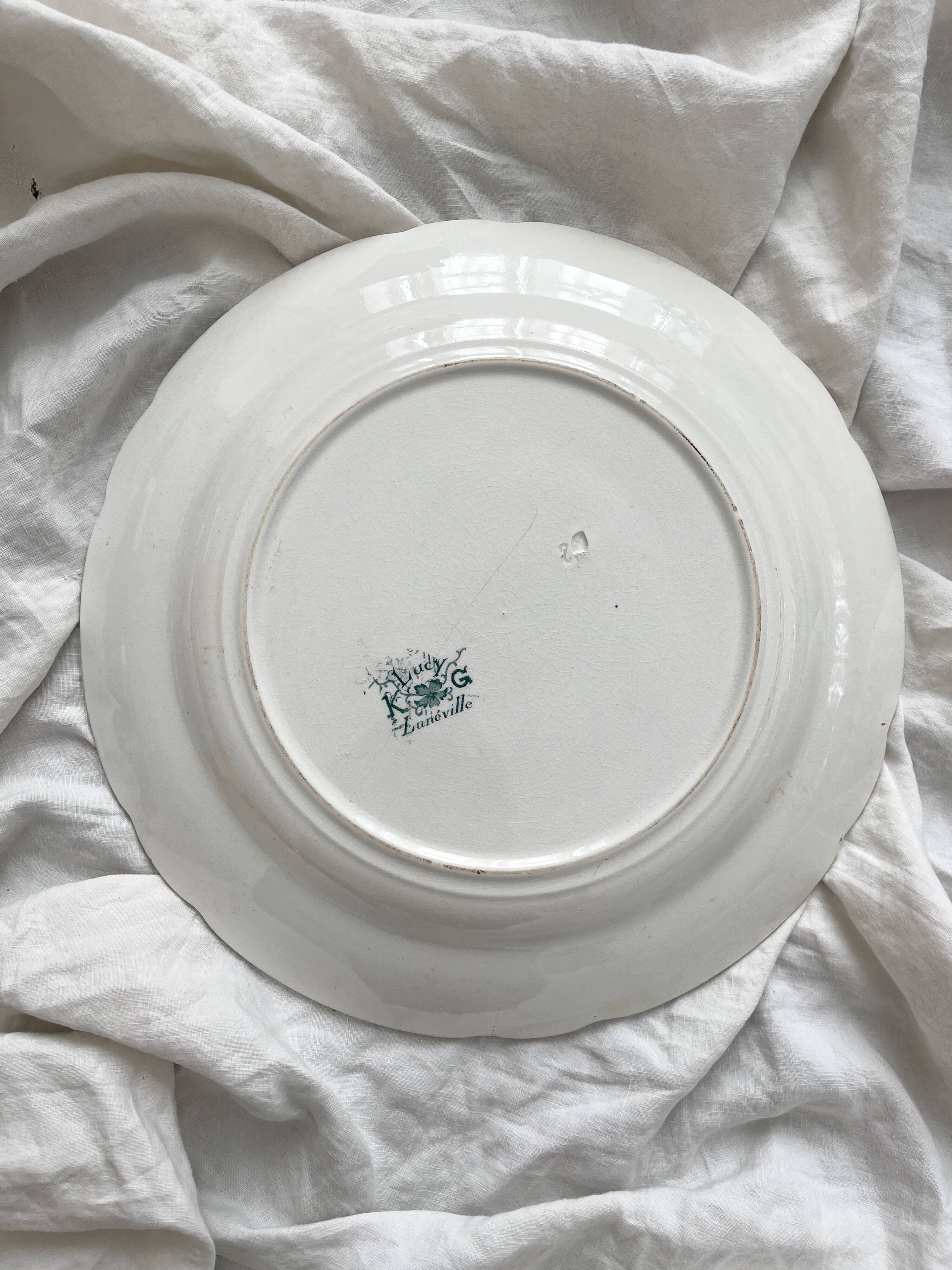 Round ironstone dish "Lucy" KG Lunéville circa 1900