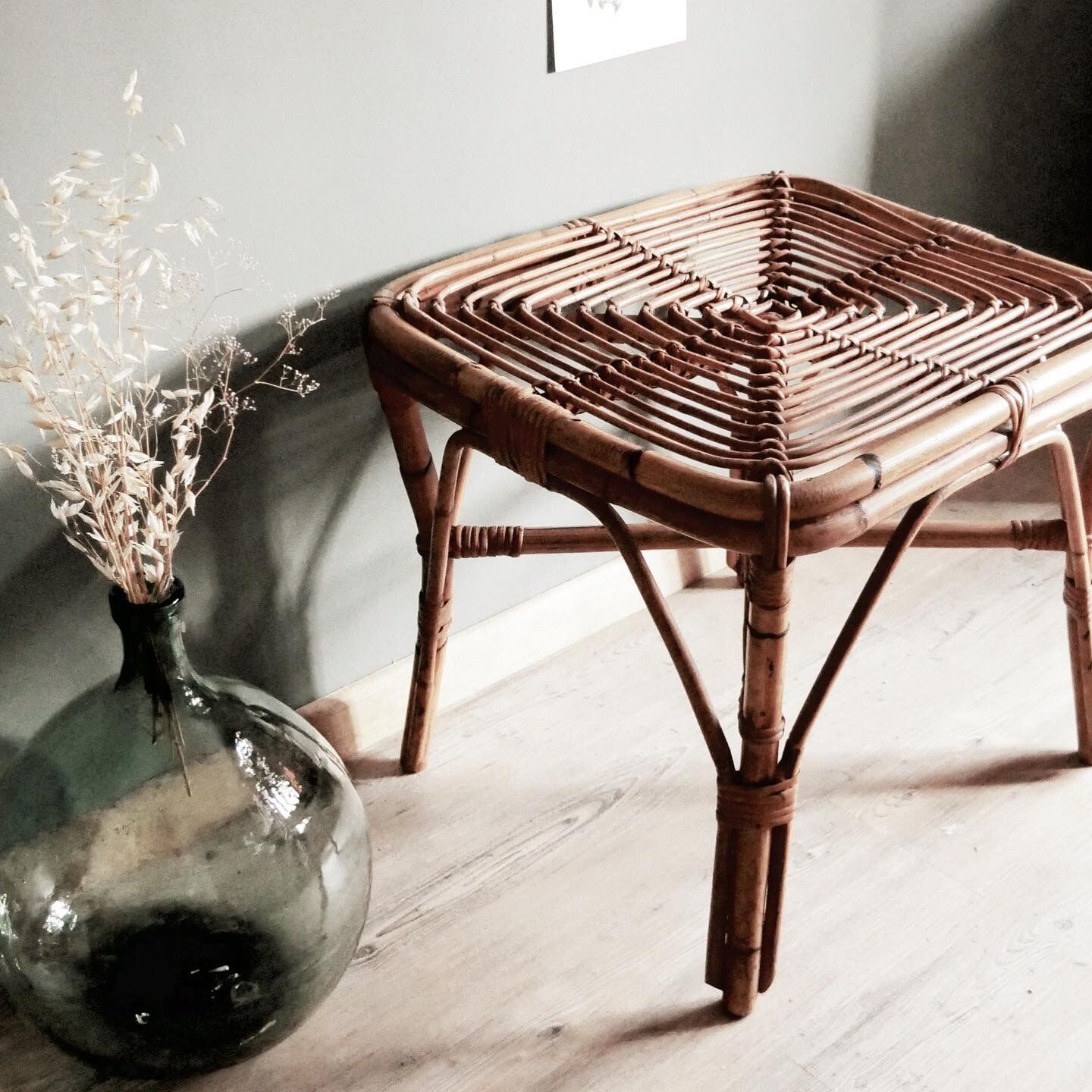 Rattan table