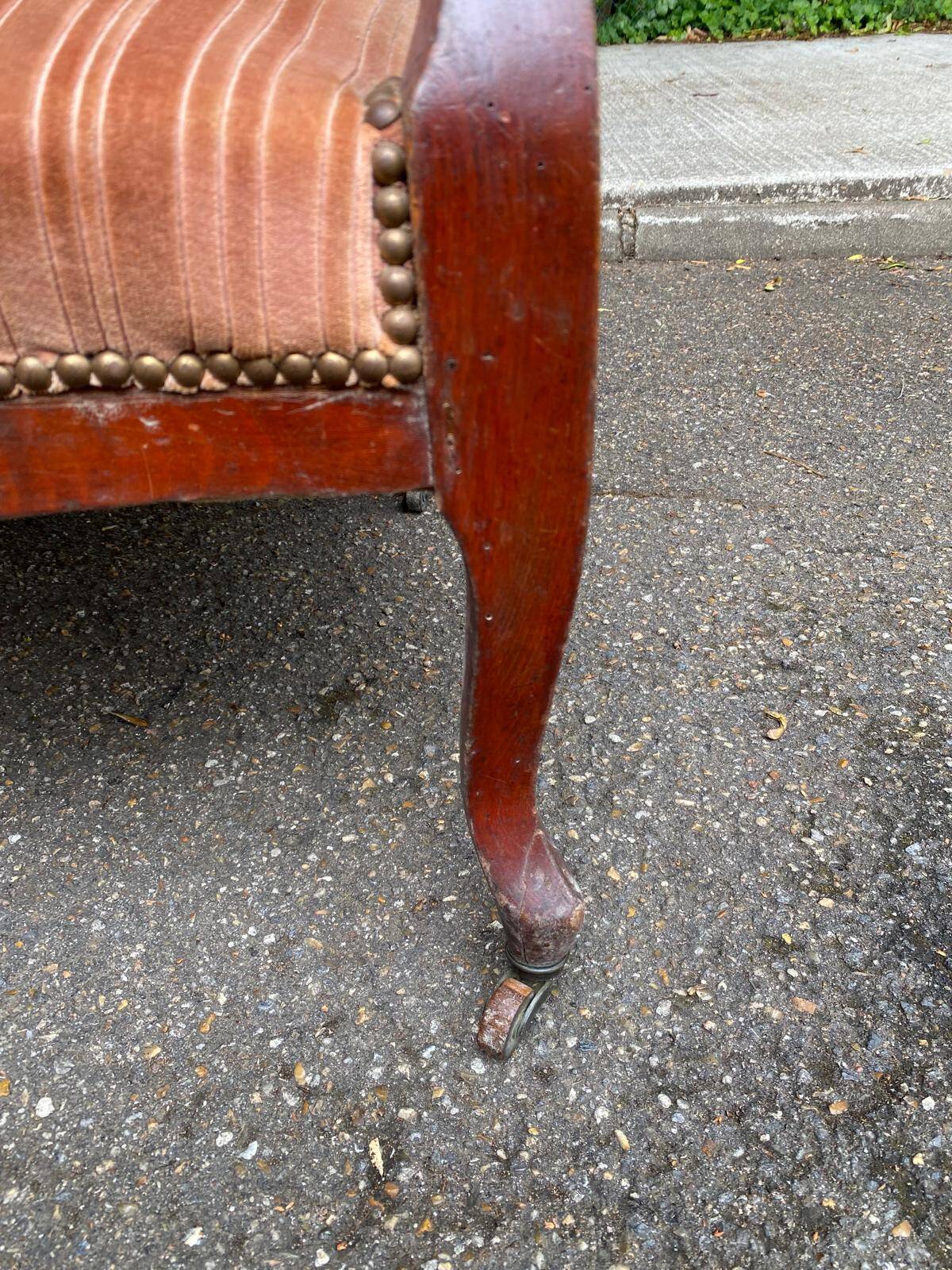 Louis Philippe Voltaire armchair from the 19th century in solid mahogany.