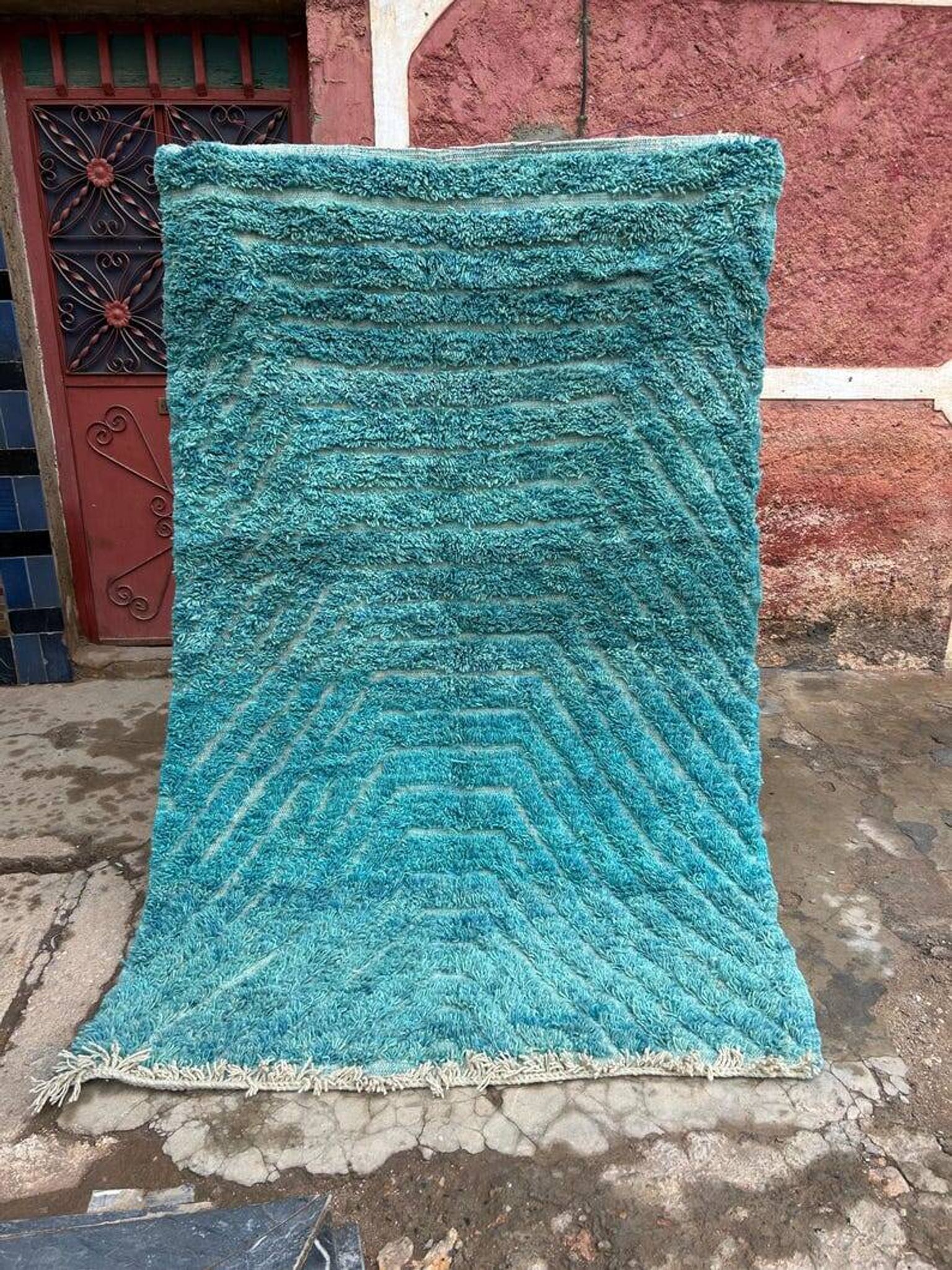 Handmade traditional pure wool rug size 2/3 m