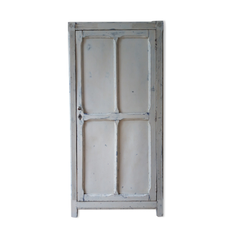 Parisian bonnetière cabinet