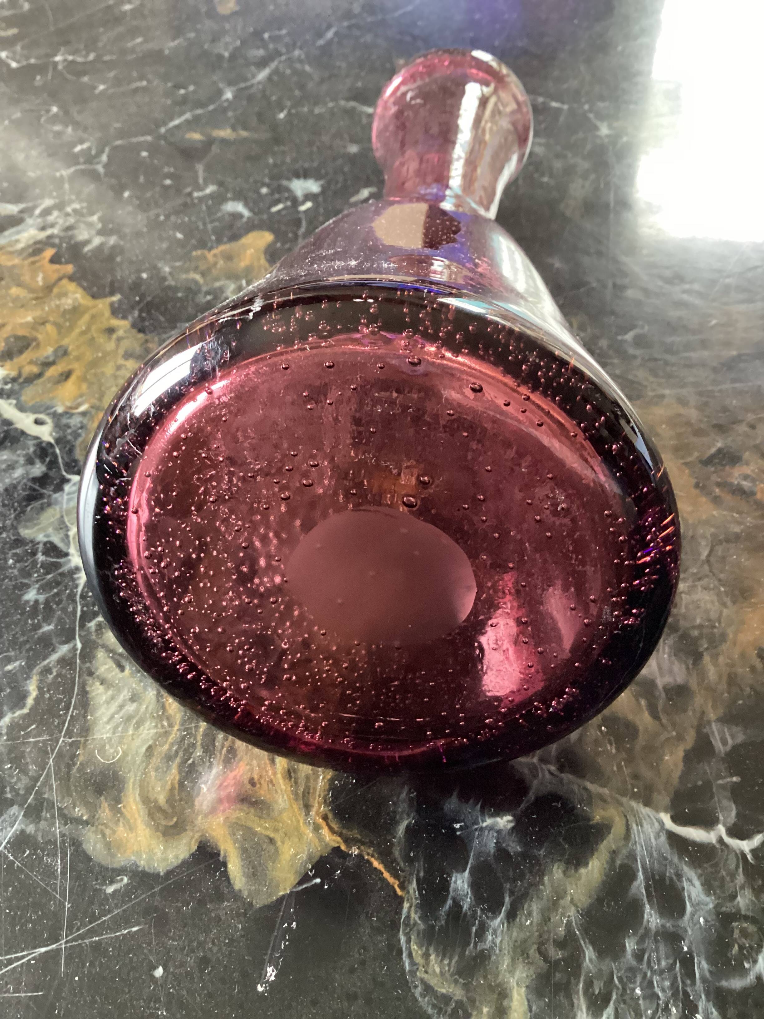 Mouth-blown glass vase Dimension: height -28 cm- diameter low-11cm-