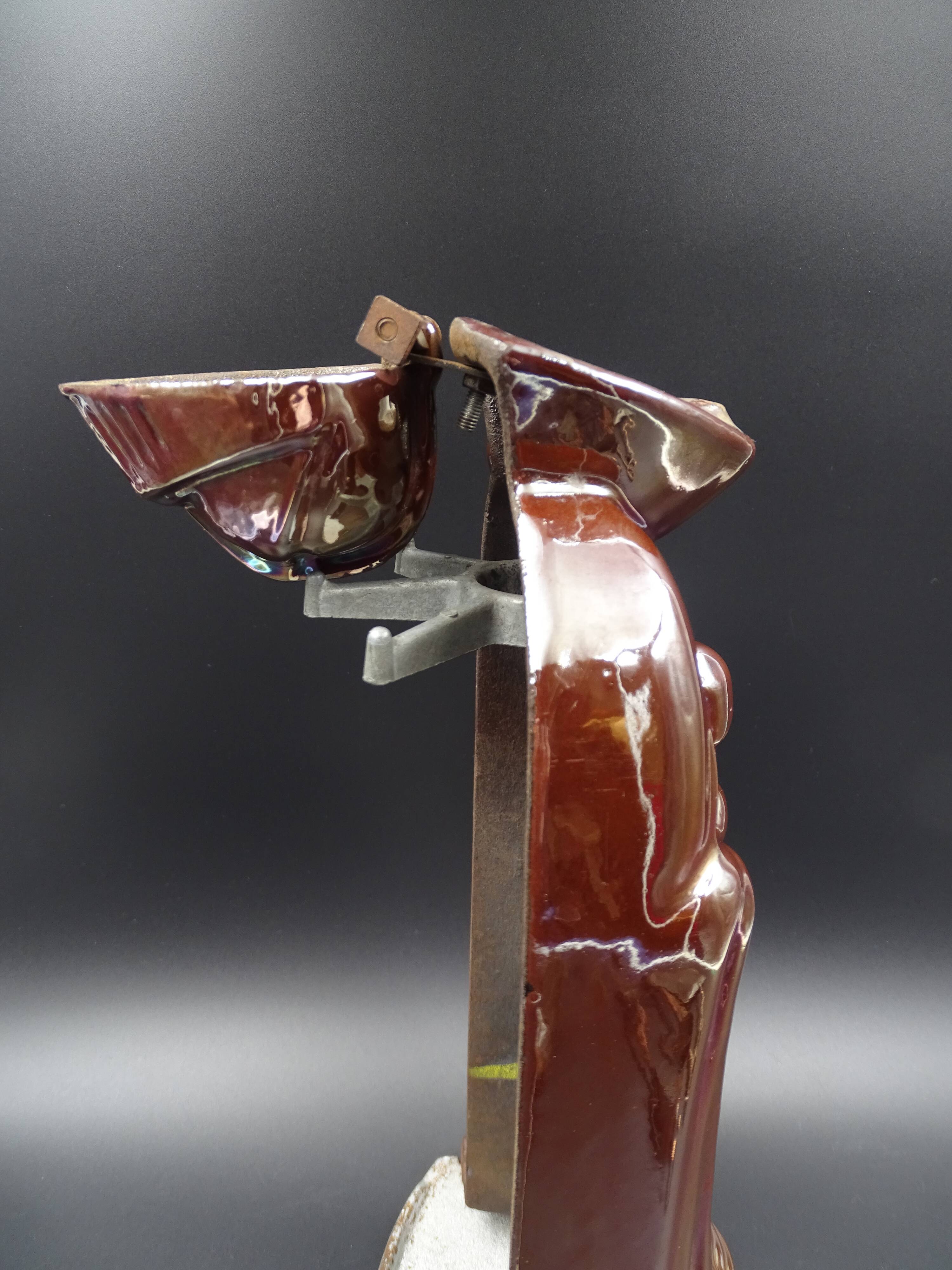 Full chimney servant of his accessories - The enamelled cast iron knight