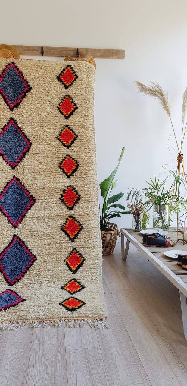 Handmade pure wool rug, size 160 x 240 cm