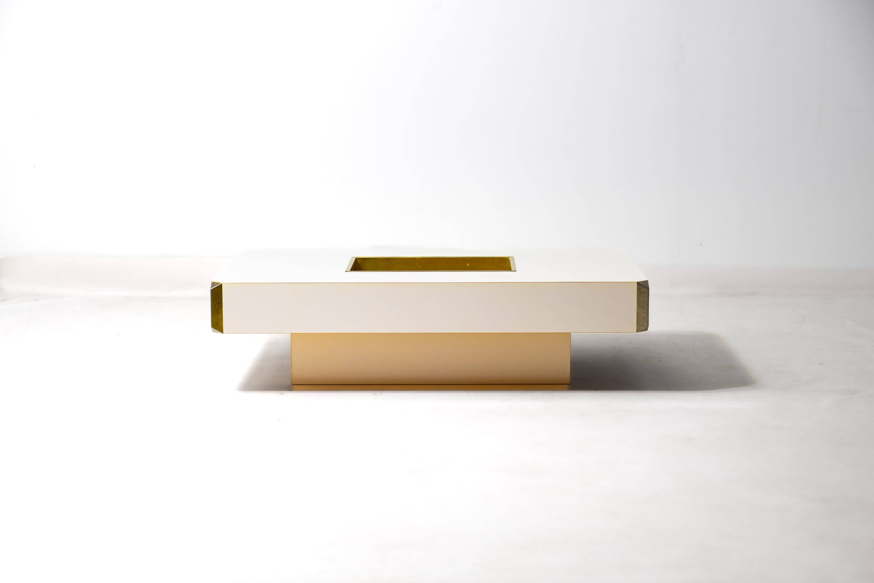Willy Rizzo 'Alveo' coffee table with bar space, 1970s