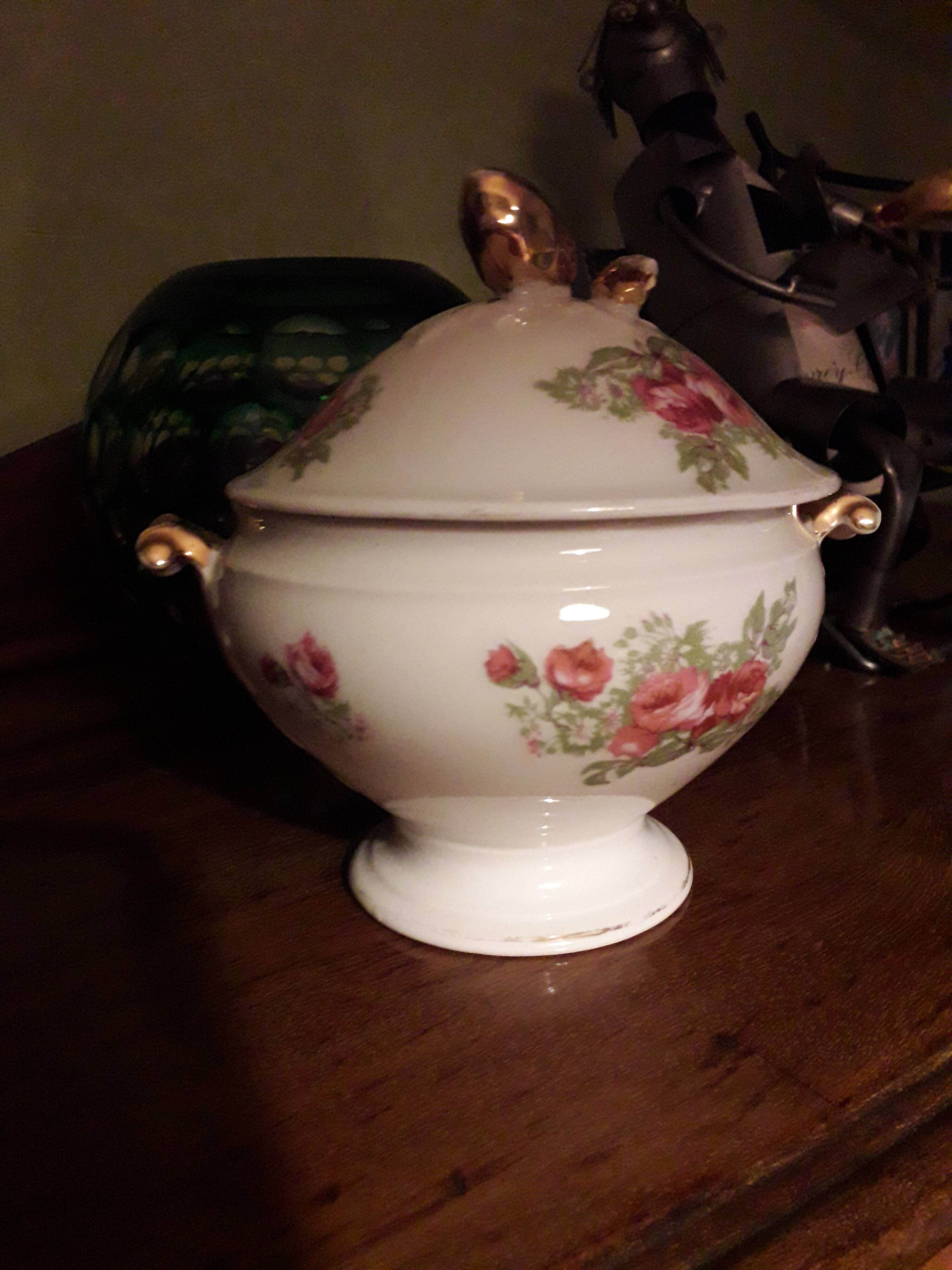 Antique porcelain sweet box from Limoges - William Guérin