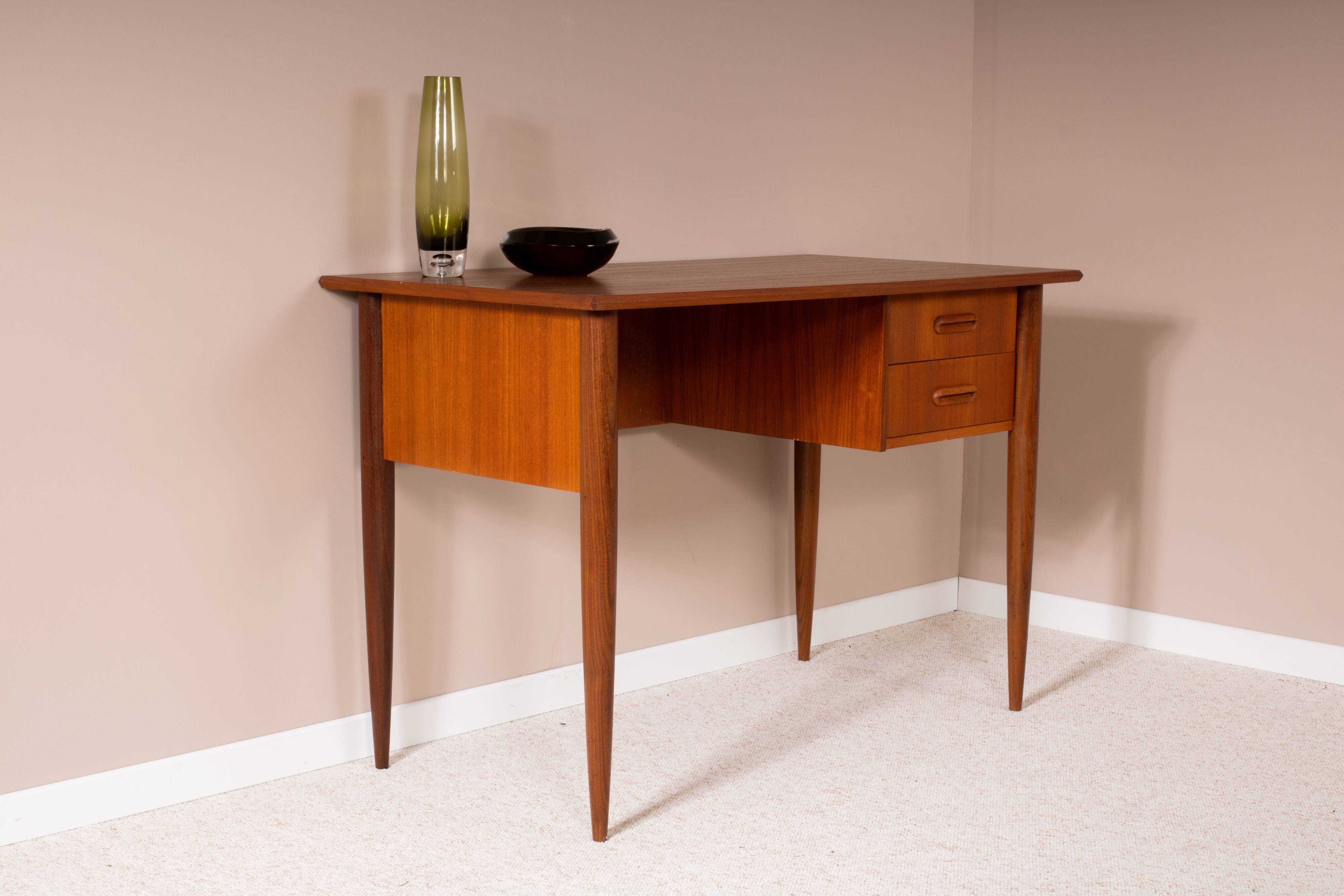 Scandinavian teak desk, 2 drawers