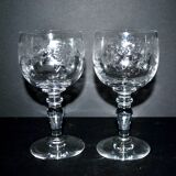 Saint-Louis set of 2 Rocaille acid-etched crystal balloon wine glasses H14.3