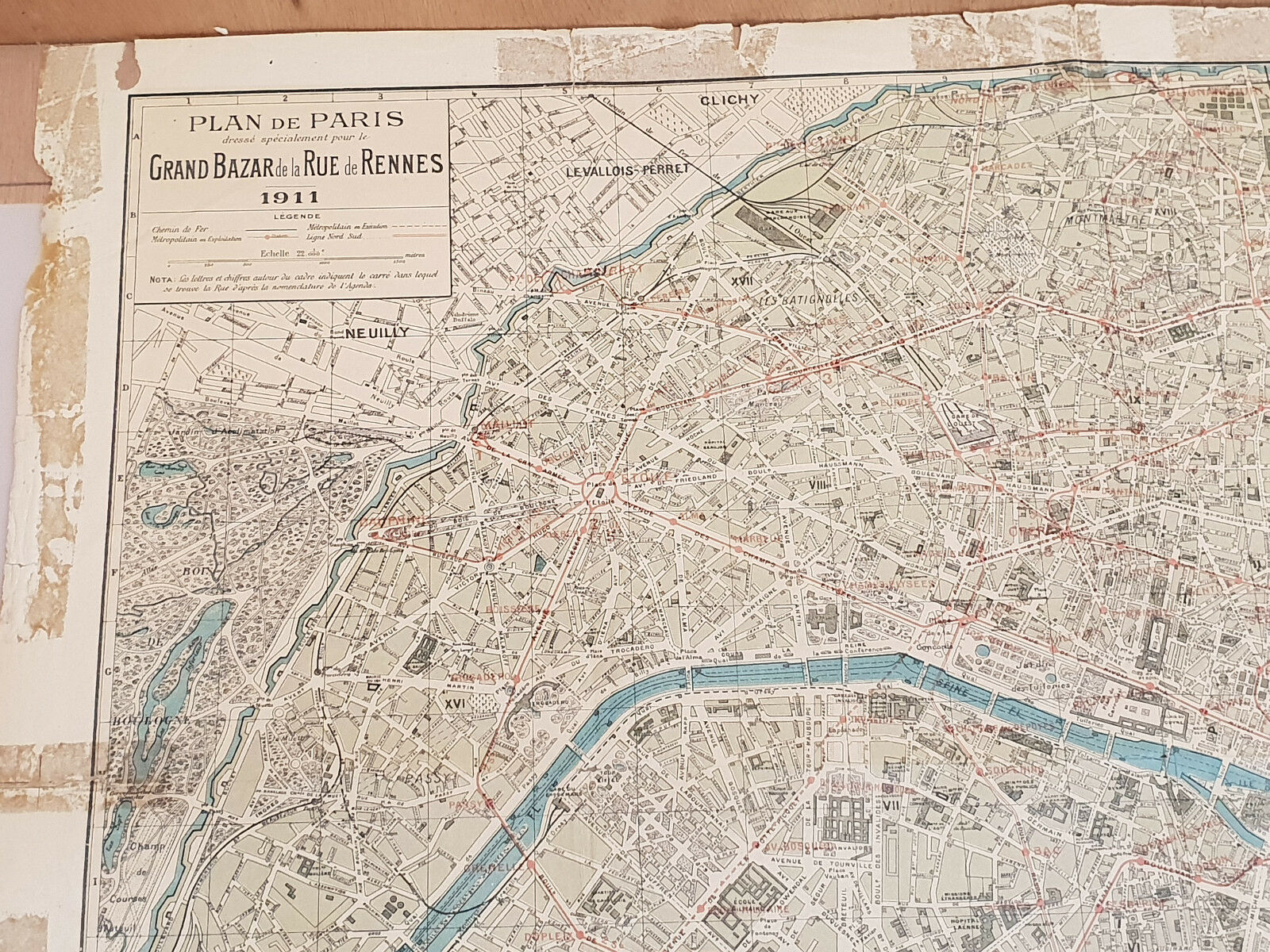 Old map of the city of Paris, 1911