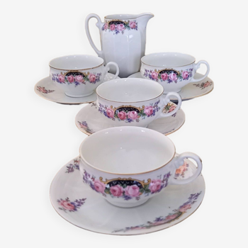 Lot de 4 tasses et pot à crème