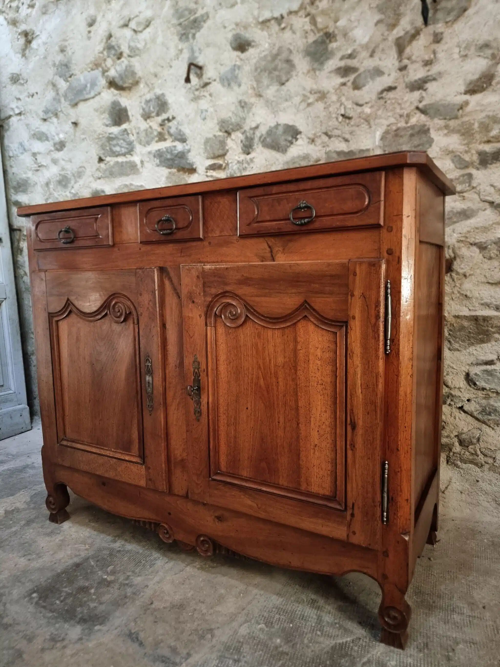 Antique Louis XV style sideboard, French sideboard, late 19th century.