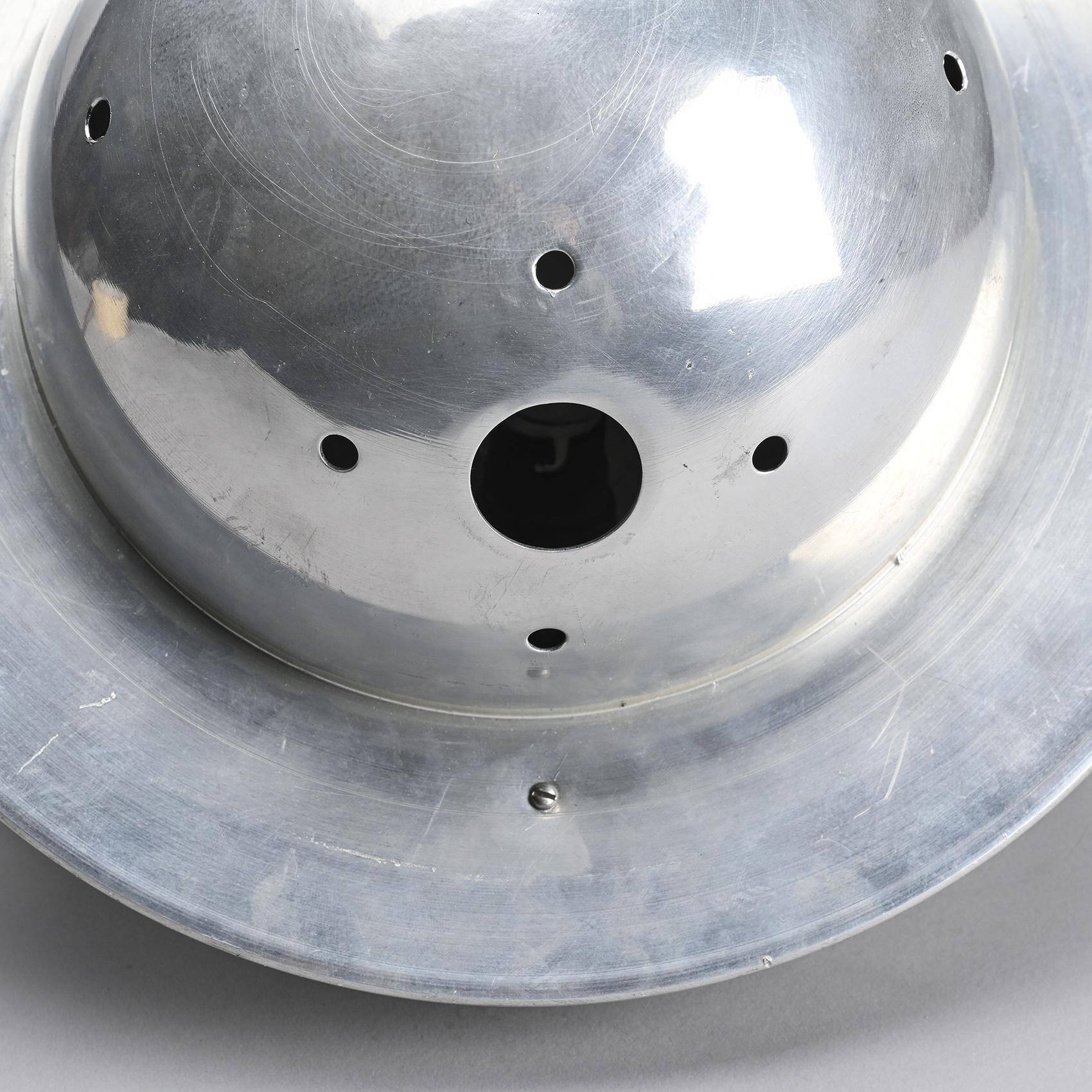 Lampe de table moderniste en aluminium, France, vers 1930
