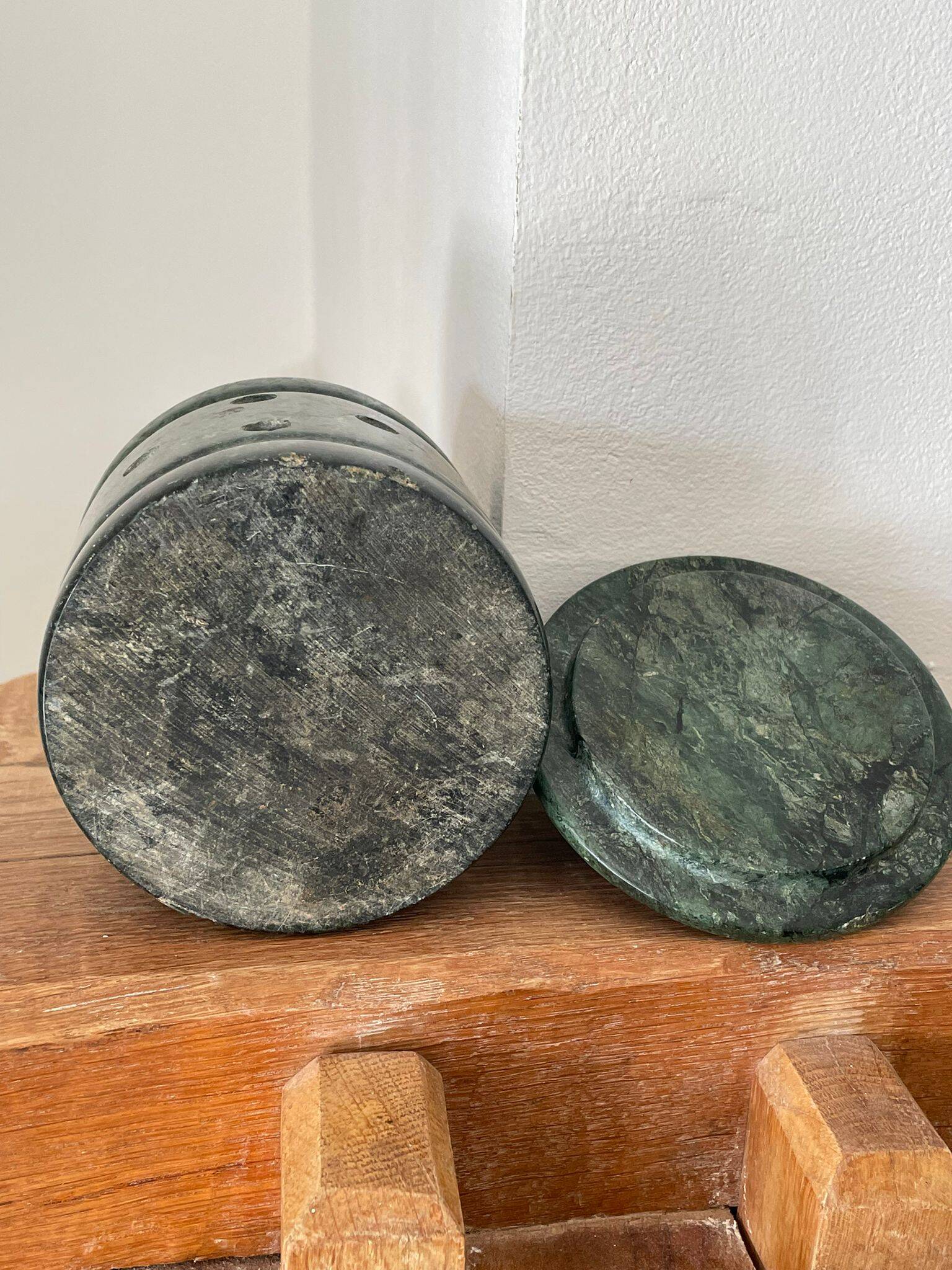 Green marble pot