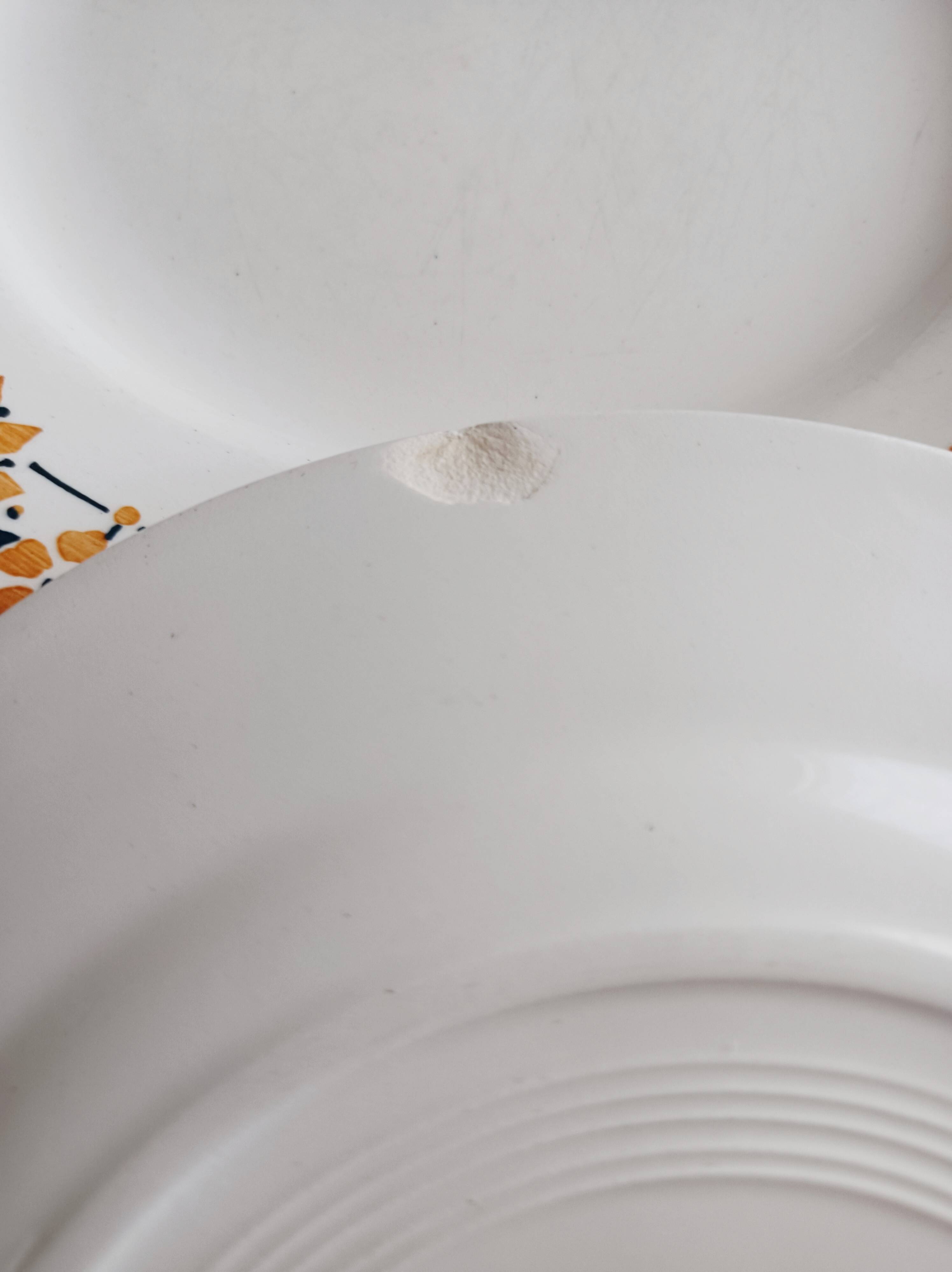 Set of 6 Ceranord dinner plates