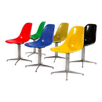 Set of 6 Charles Eames chairs