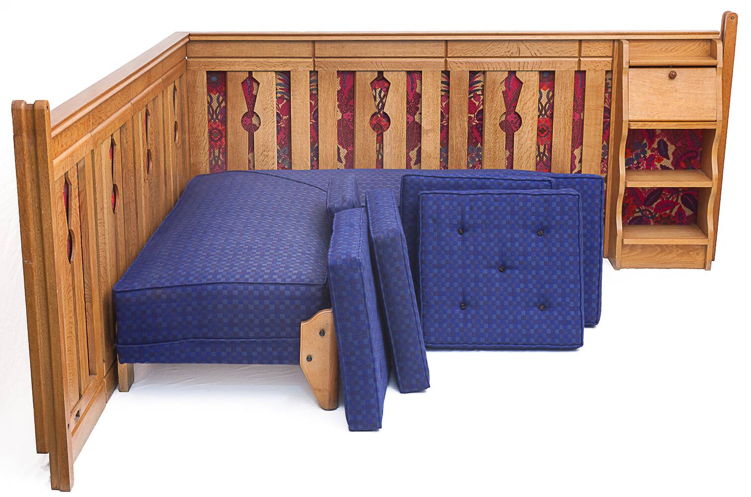 Guillerme and Chambron corner bench