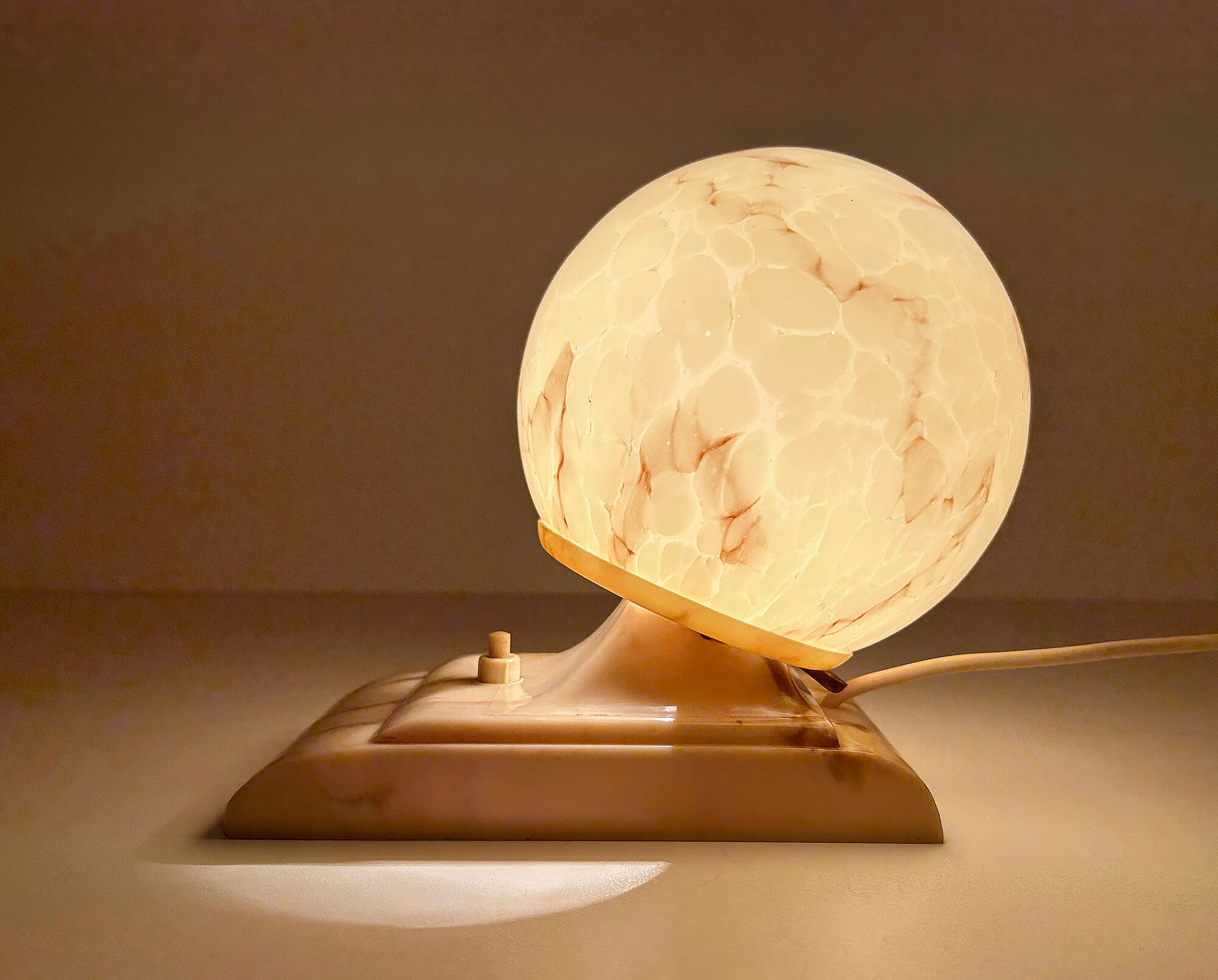 Vintage Art Deco Table Lamp, 40 years, Bakelite Melamine Opaline Marble