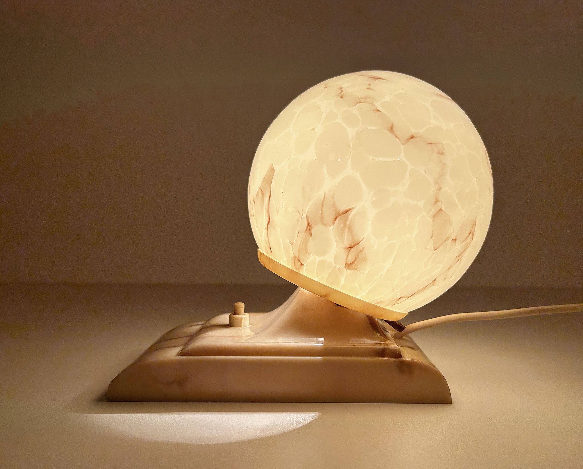 Vintage Art Deco Table Lamp, 40 years, Bakelite Melamine Opaline Marble