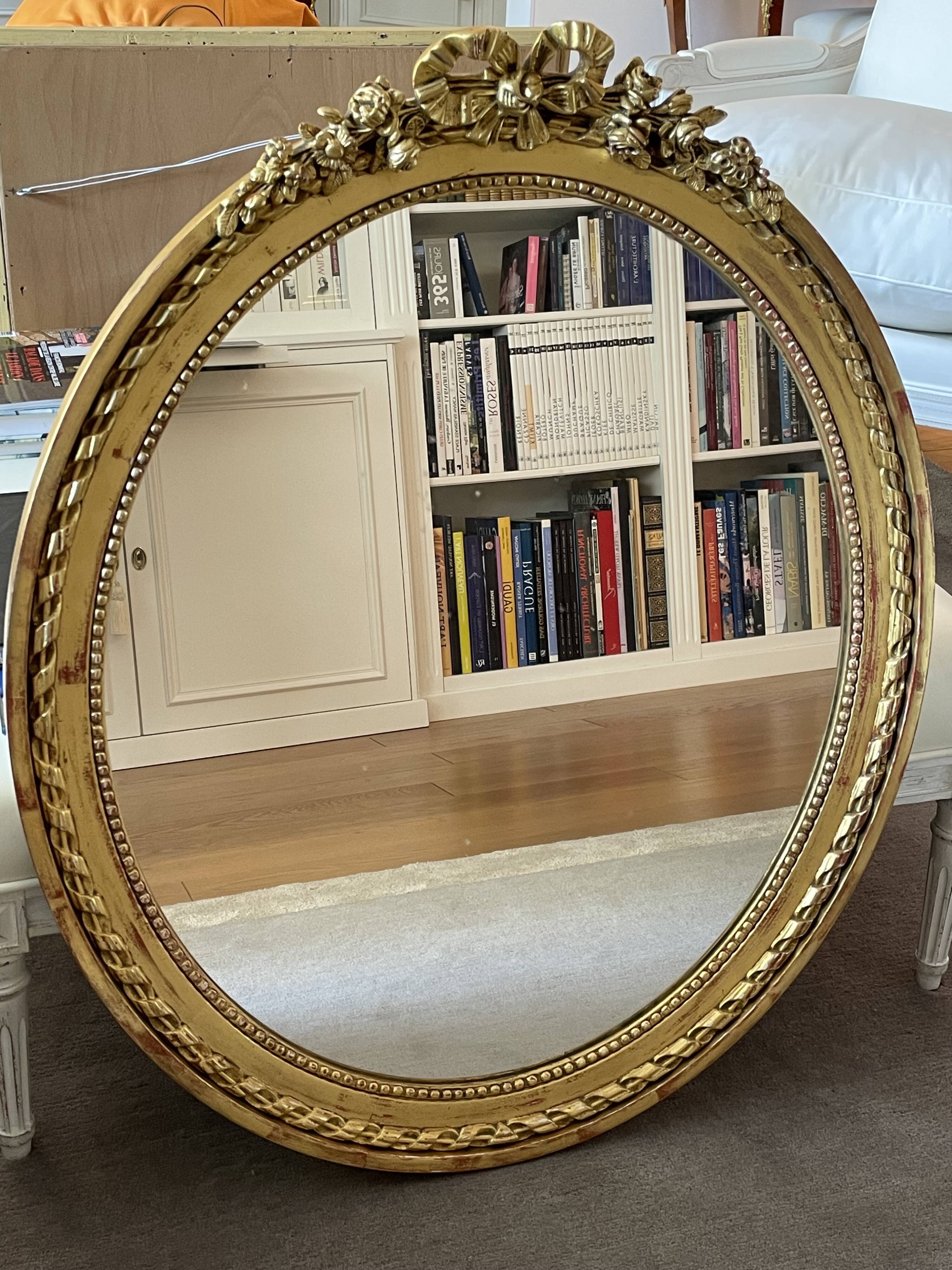 Classic gilded wood mirror