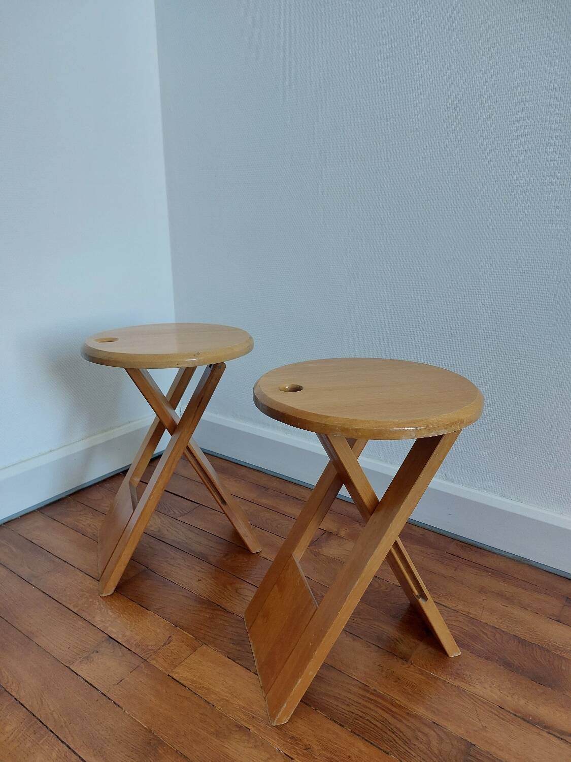 Set of 2 suzy stools