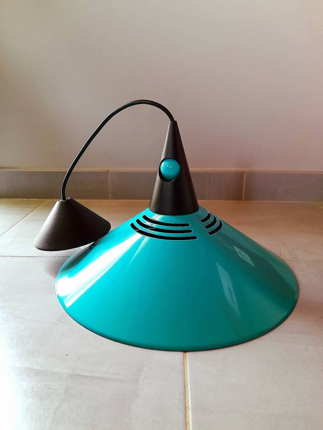Memphis pendant light 1980.